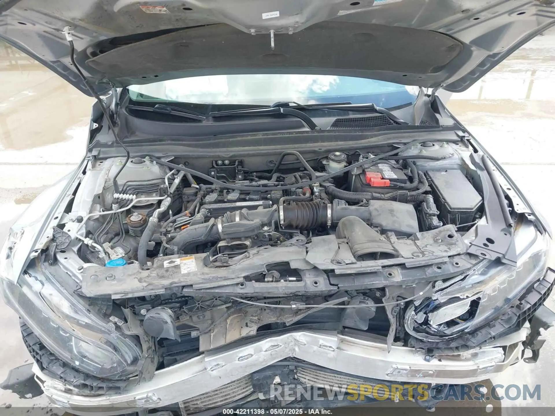 10 Photograph of a damaged car 1HGCV1F56KA133836 HONDA ACCORD 2019
