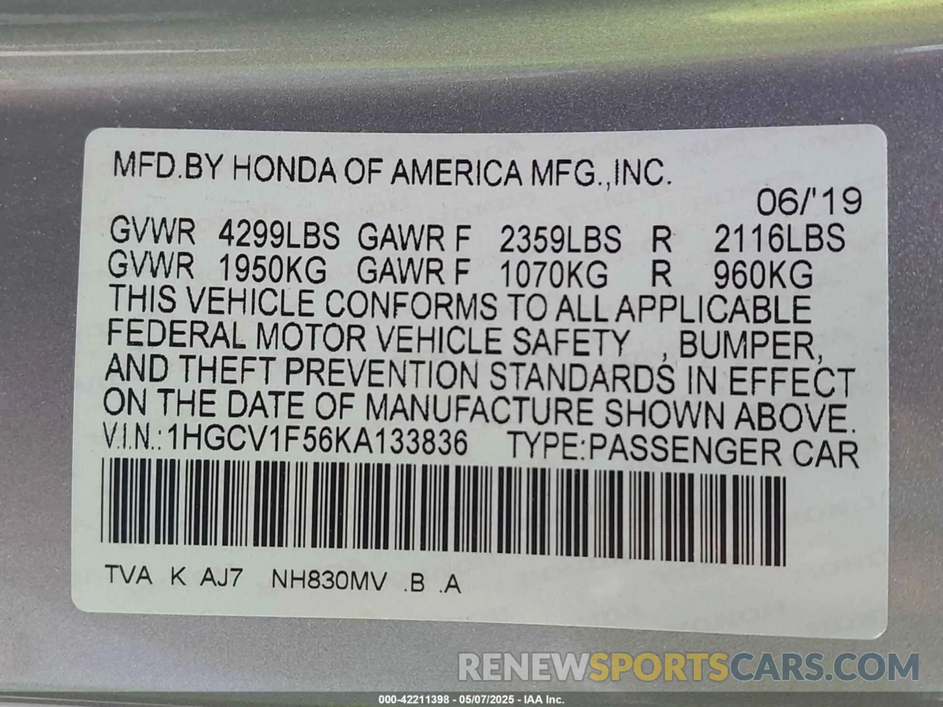 9 Photograph of a damaged car 1HGCV1F56KA133836 HONDA ACCORD 2019