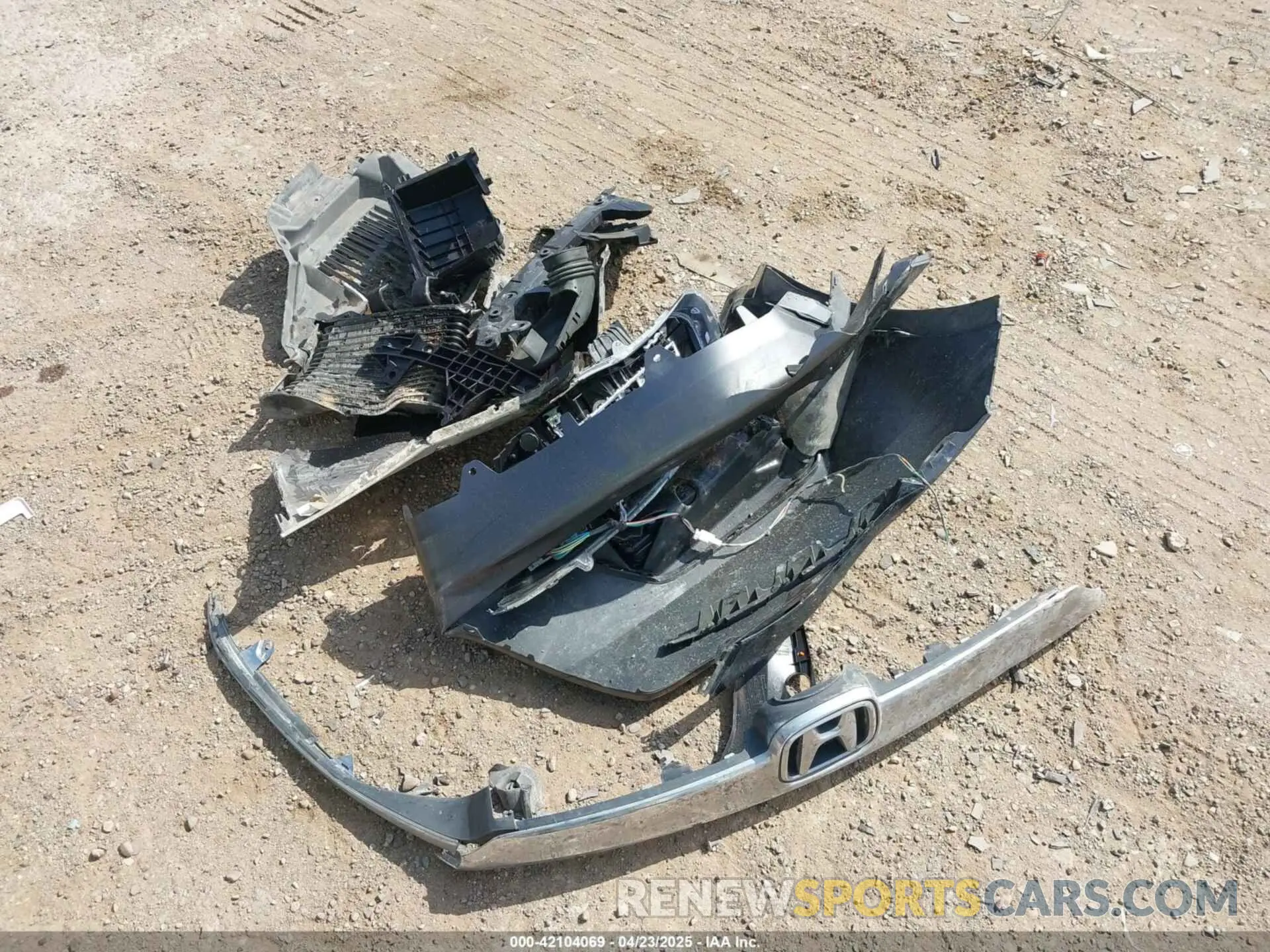 11 Photograph of a damaged car 1HGCV1F57KA031378 HONDA ACCORD 2019
