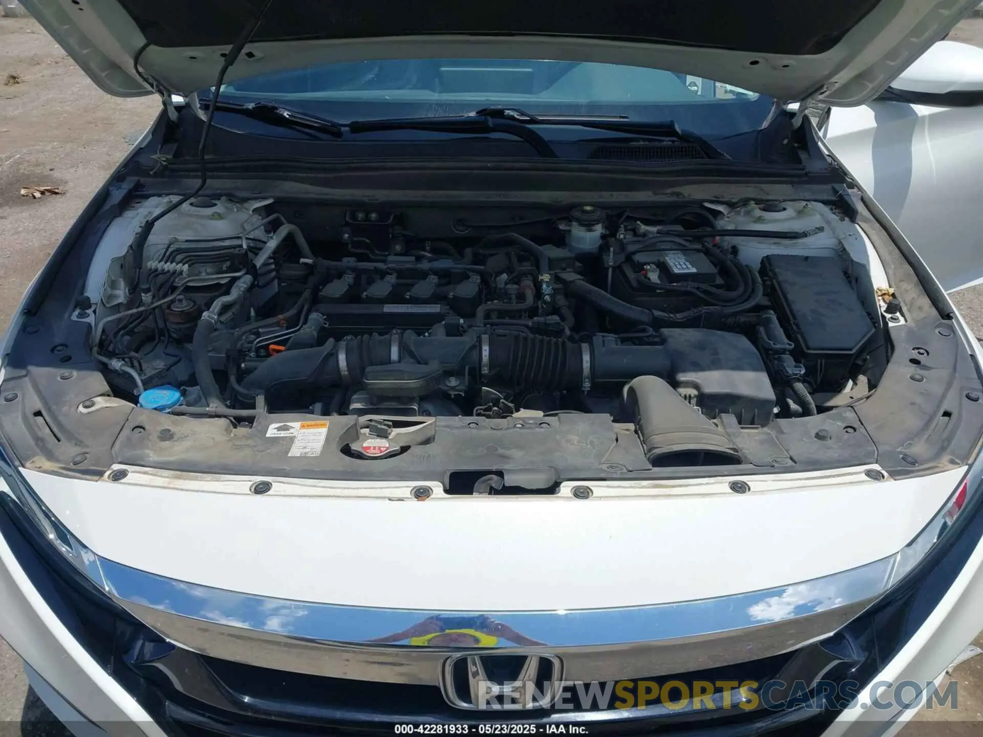 10 Photograph of a damaged car 1HGCV1F57KA075025 HONDA ACCORD 2019
