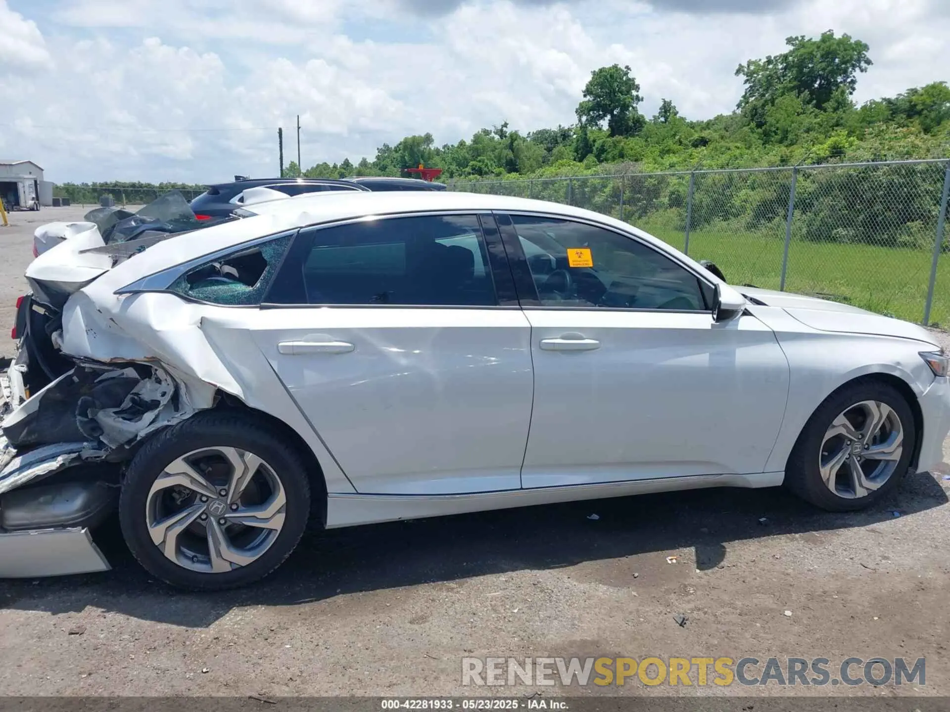 13 Photograph of a damaged car 1HGCV1F57KA075025 HONDA ACCORD 2019