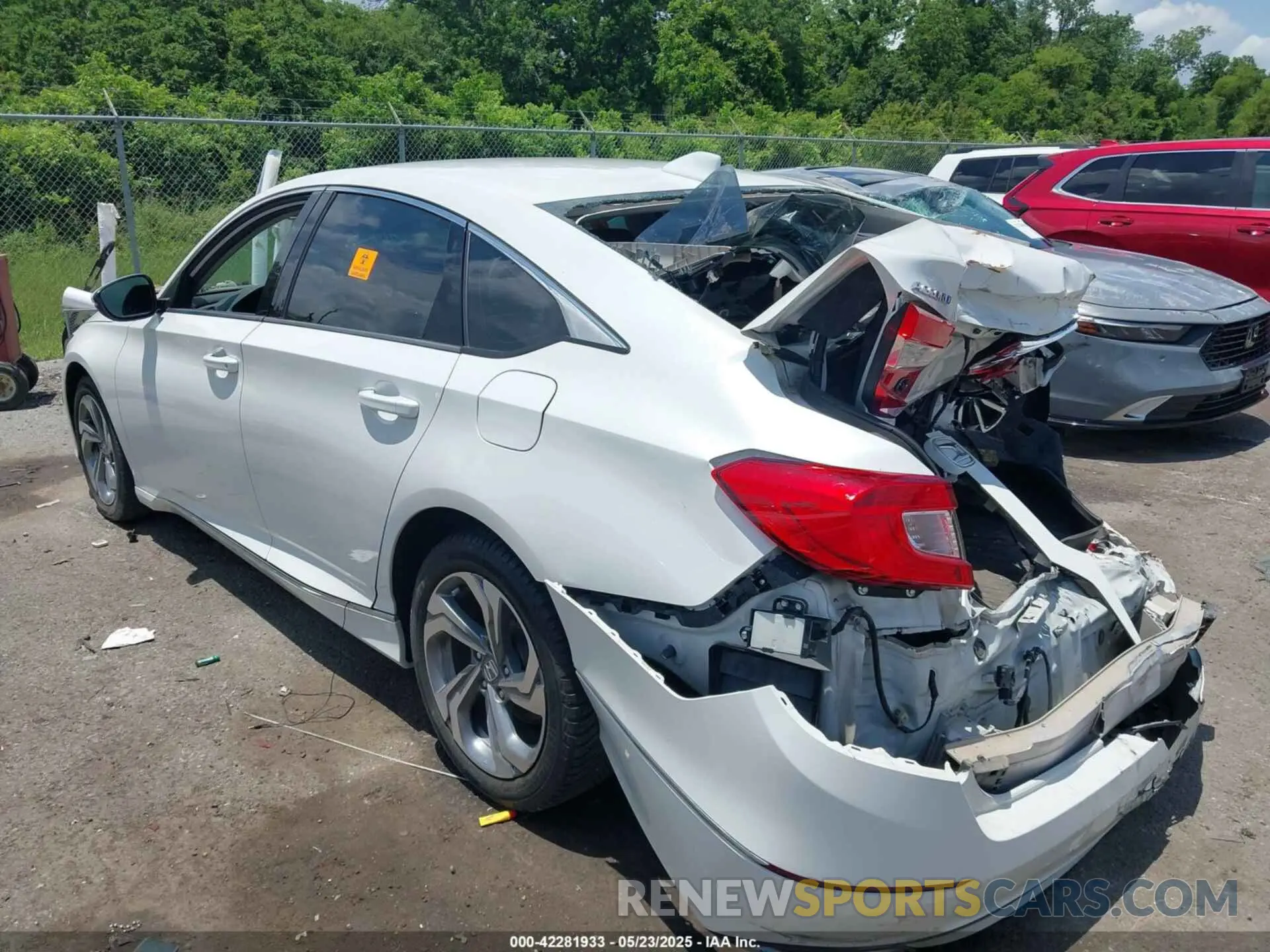 3 Photograph of a damaged car 1HGCV1F57KA075025 HONDA ACCORD 2019