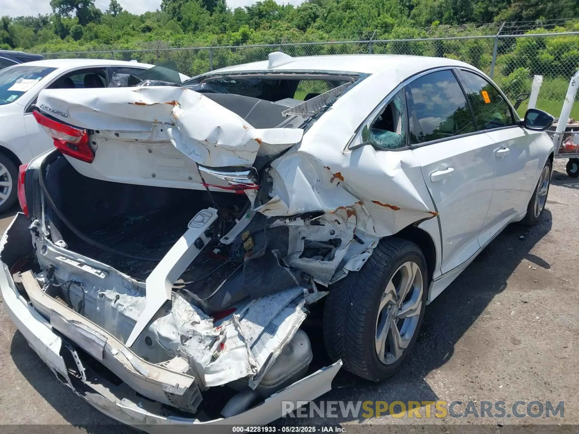 4 Photograph of a damaged car 1HGCV1F57KA075025 HONDA ACCORD 2019