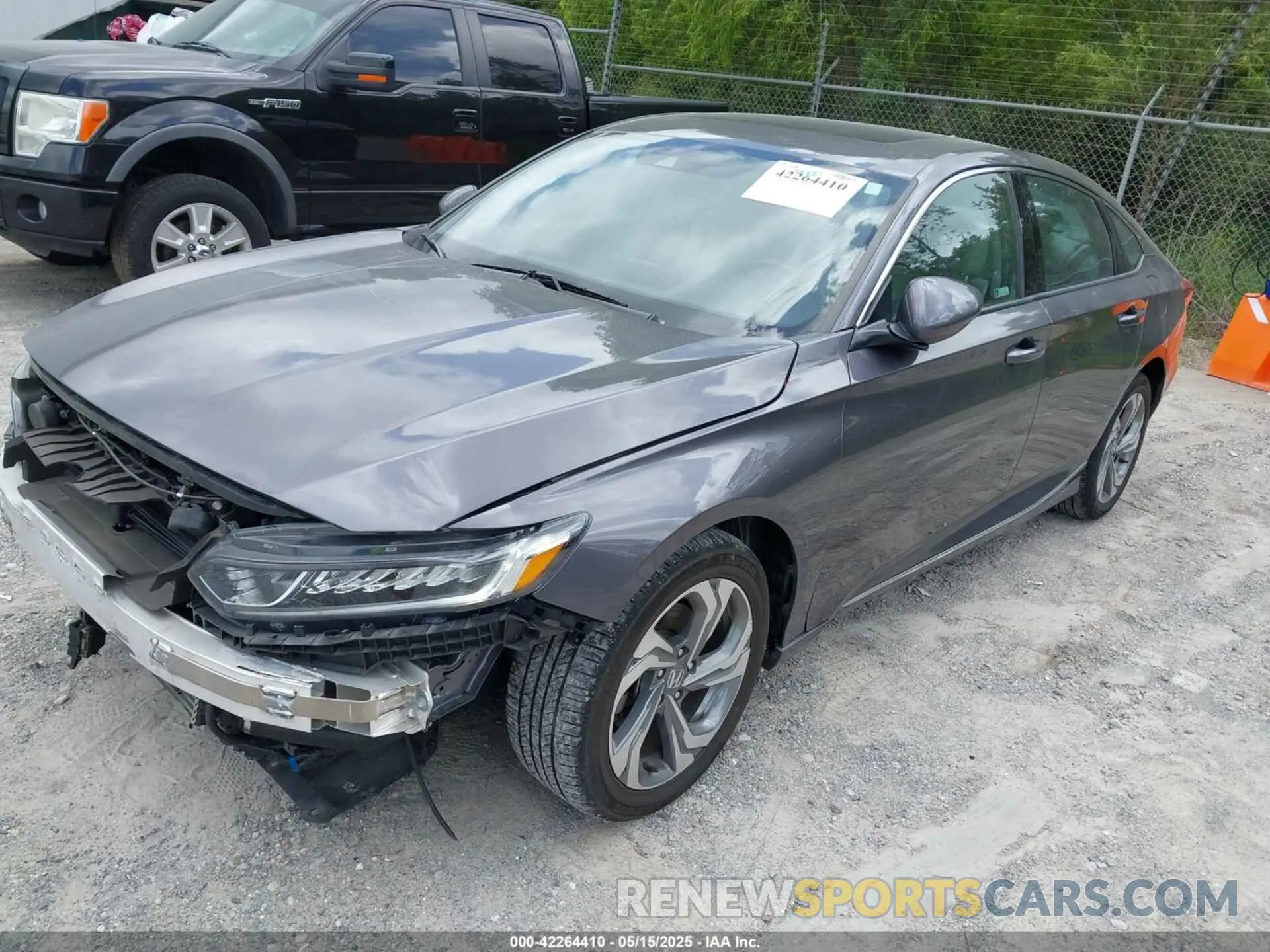 2 Photograph of a damaged car 1HGCV1F57KA075820 HONDA ACCORD 2019