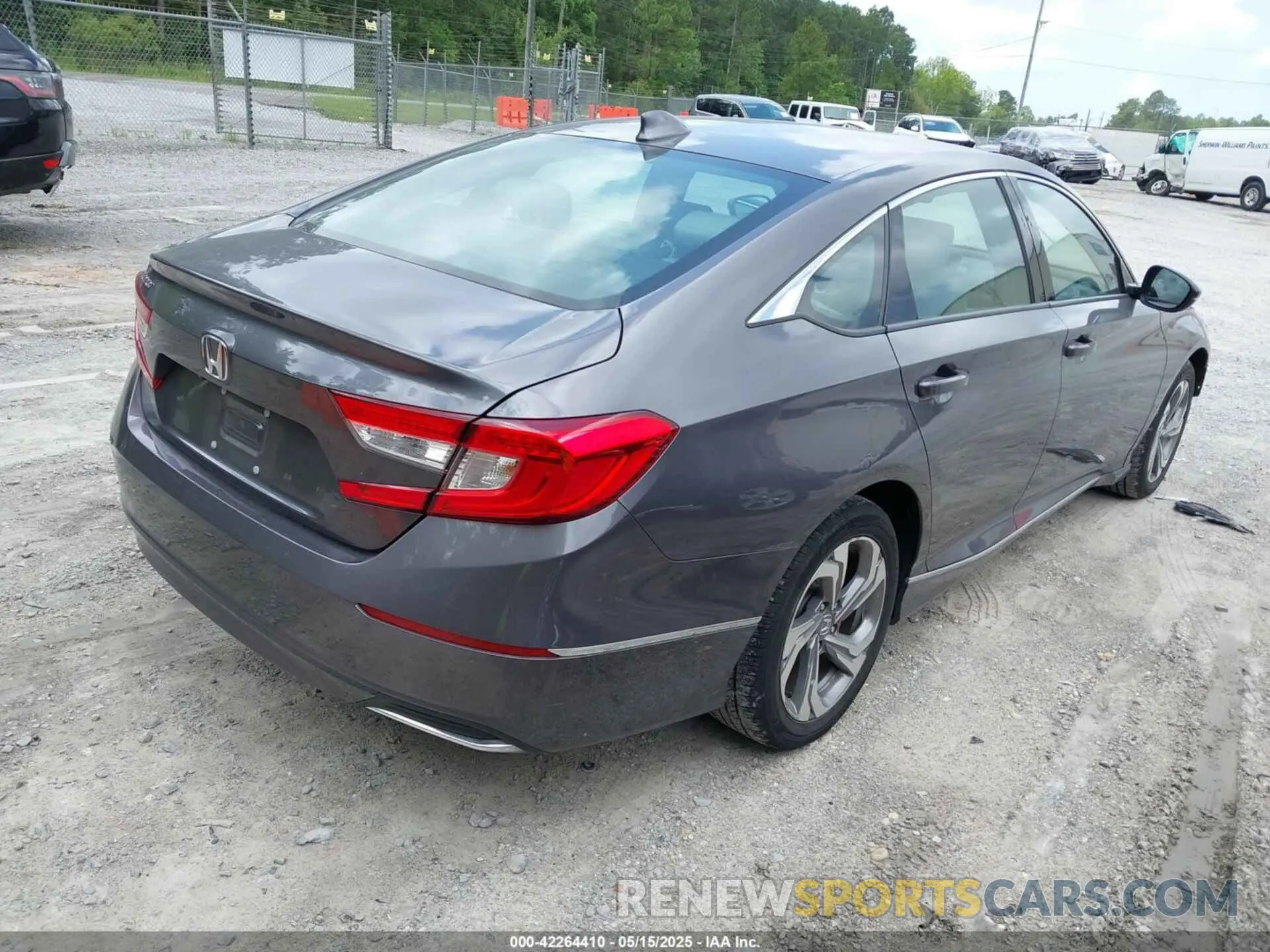 4 Photograph of a damaged car 1HGCV1F57KA075820 HONDA ACCORD 2019