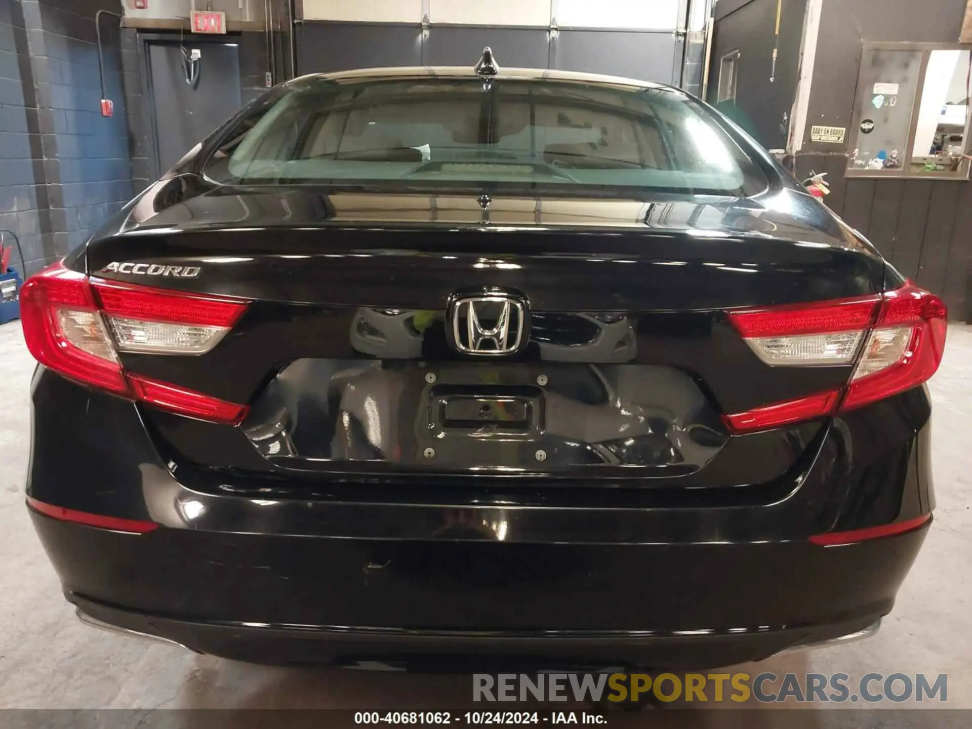 16 Photograph of a damaged car 1HGCV1F57KA107357 HONDA ACCORD 2019