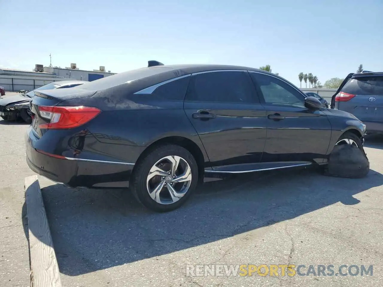 3 Photograph of a damaged car 1HGCV1F58KA032880 HONDA ACCORD 2019