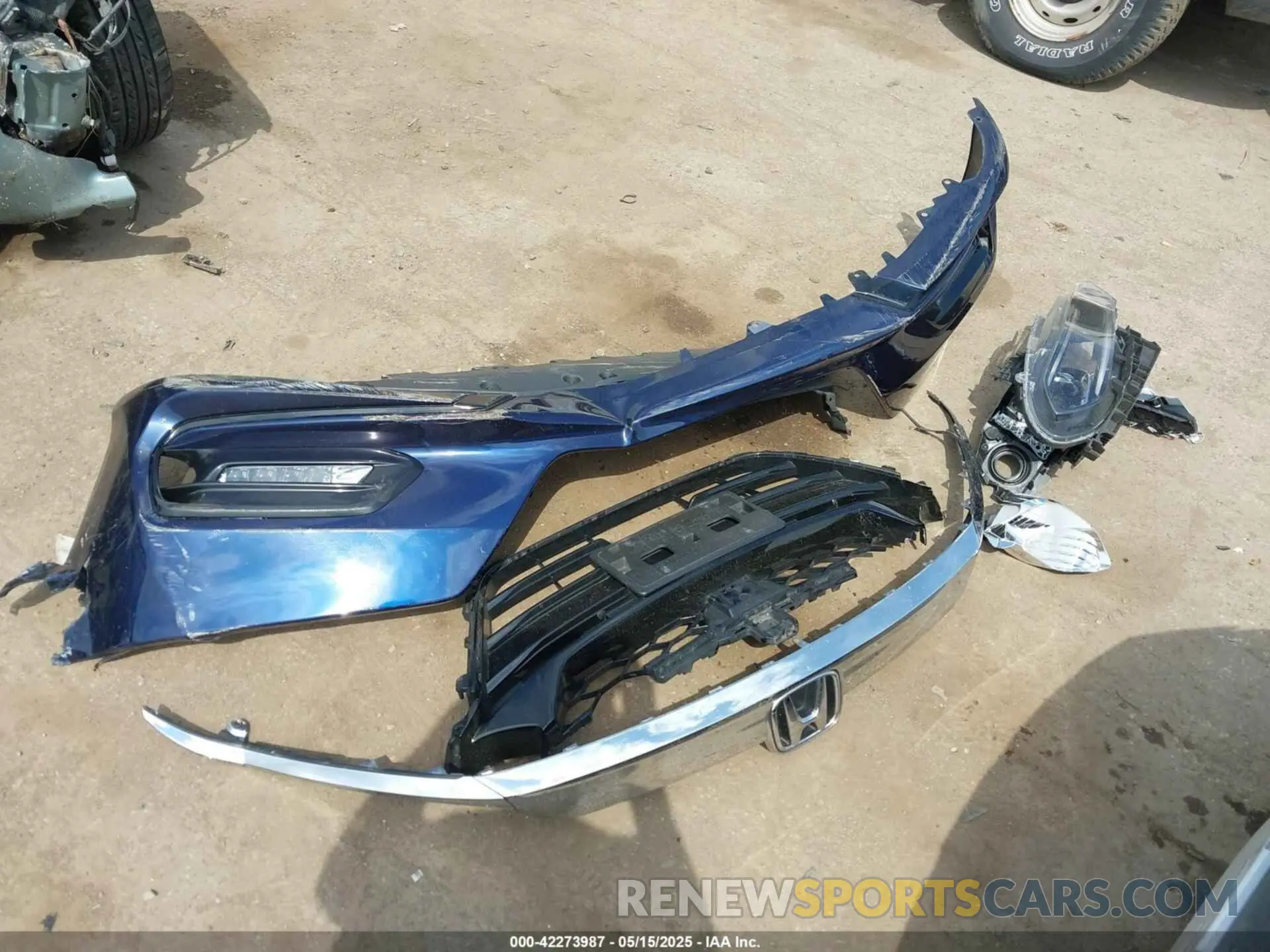 12 Photograph of a damaged car 1HGCV1F59KA013075 HONDA ACCORD 2019