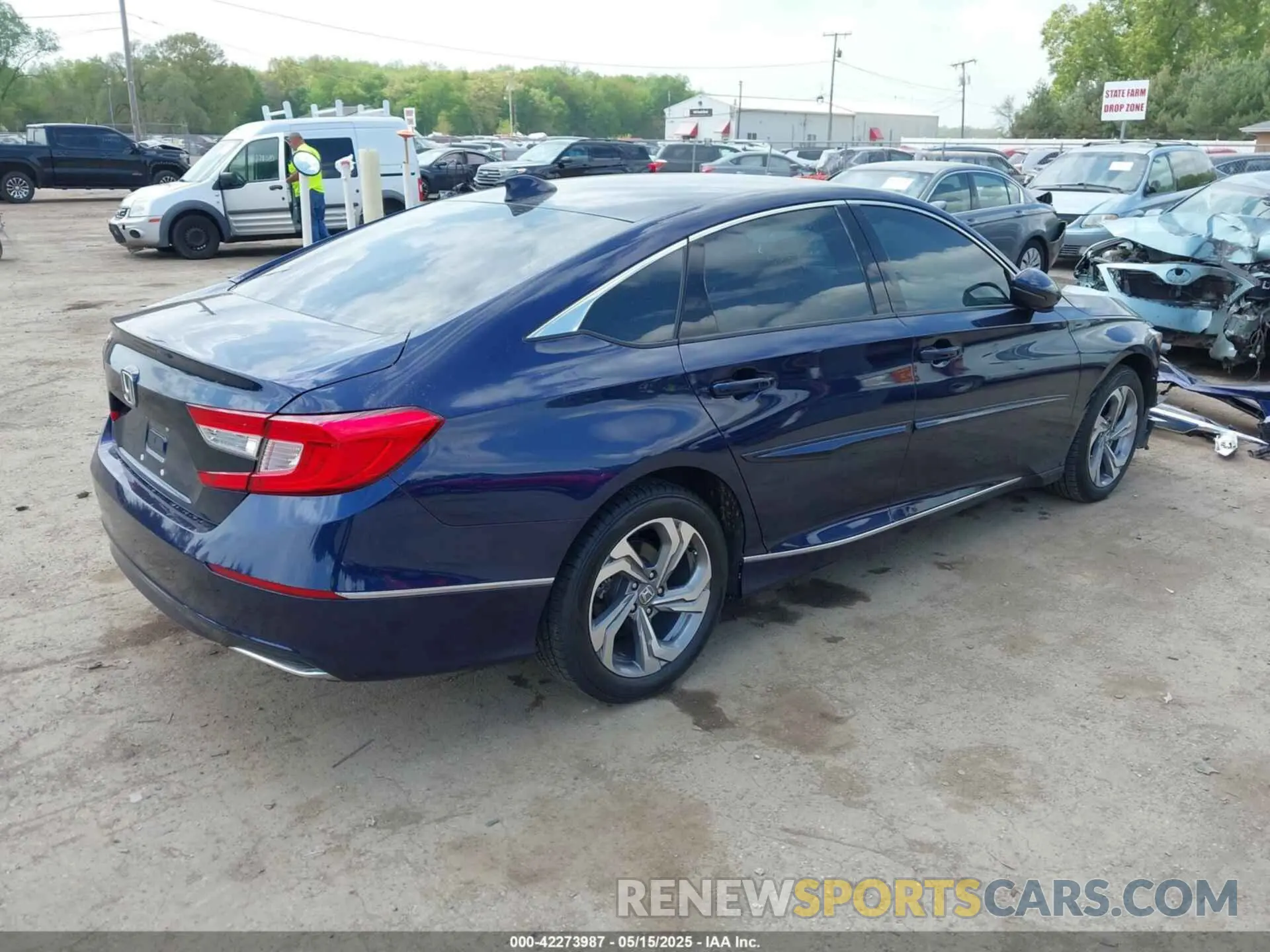 4 Photograph of a damaged car 1HGCV1F59KA013075 HONDA ACCORD 2019