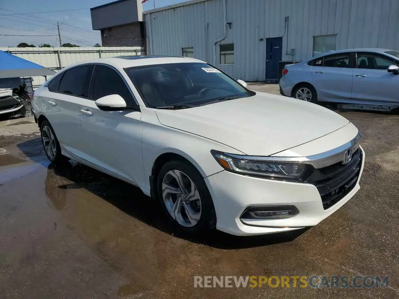 4 Photograph of a damaged car 1HGCV1F59KA135385 HONDA ACCORD 2019