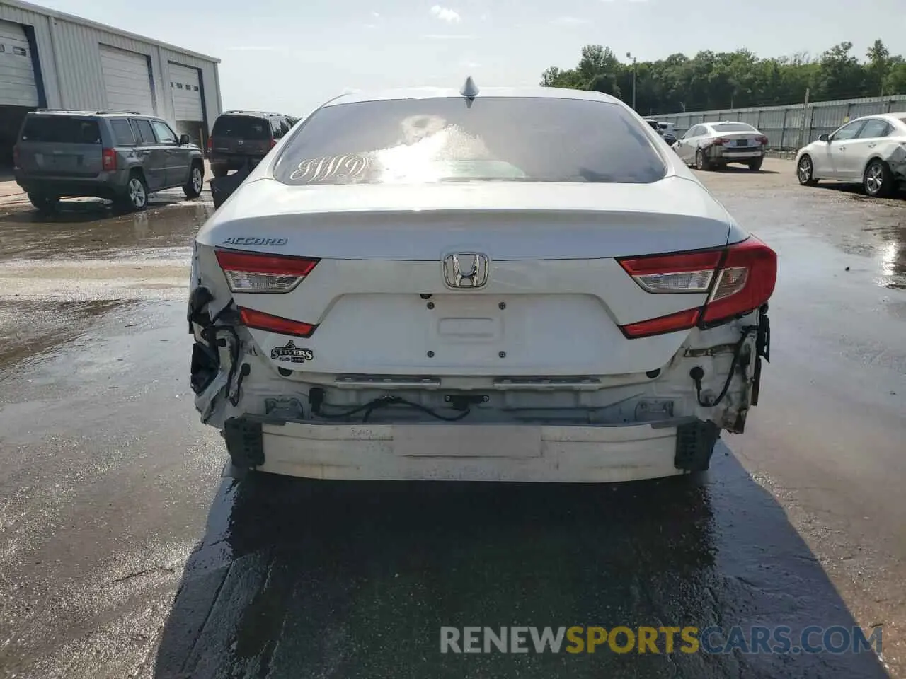 6 Photograph of a damaged car 1HGCV1F59KA135385 HONDA ACCORD 2019