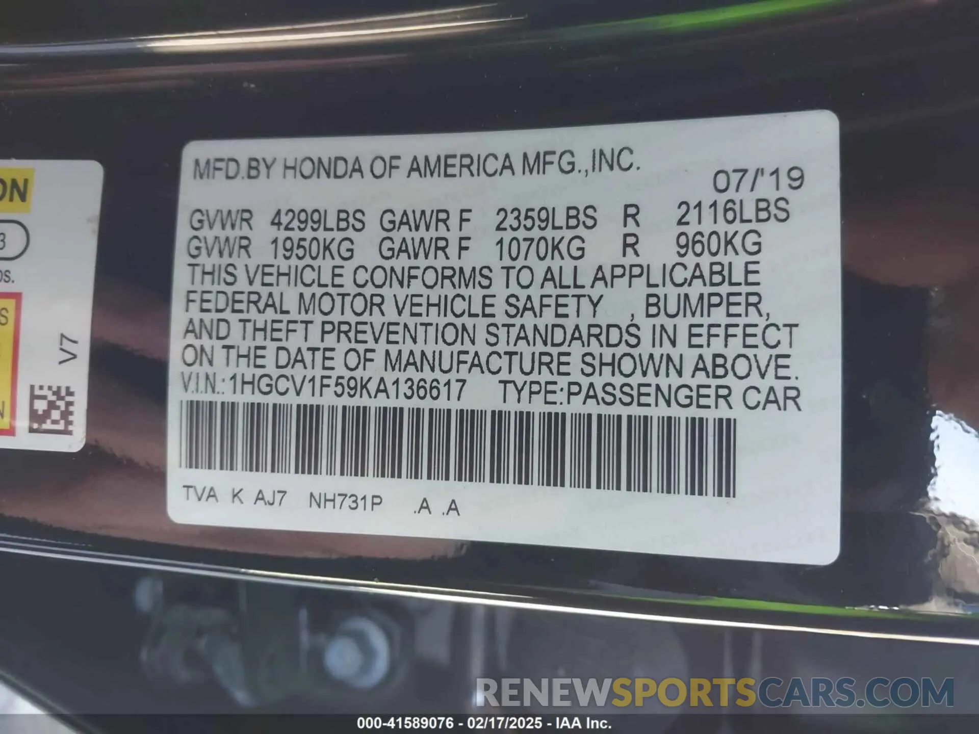 9 Photograph of a damaged car 1HGCV1F59KA136617 HONDA ACCORD 2019