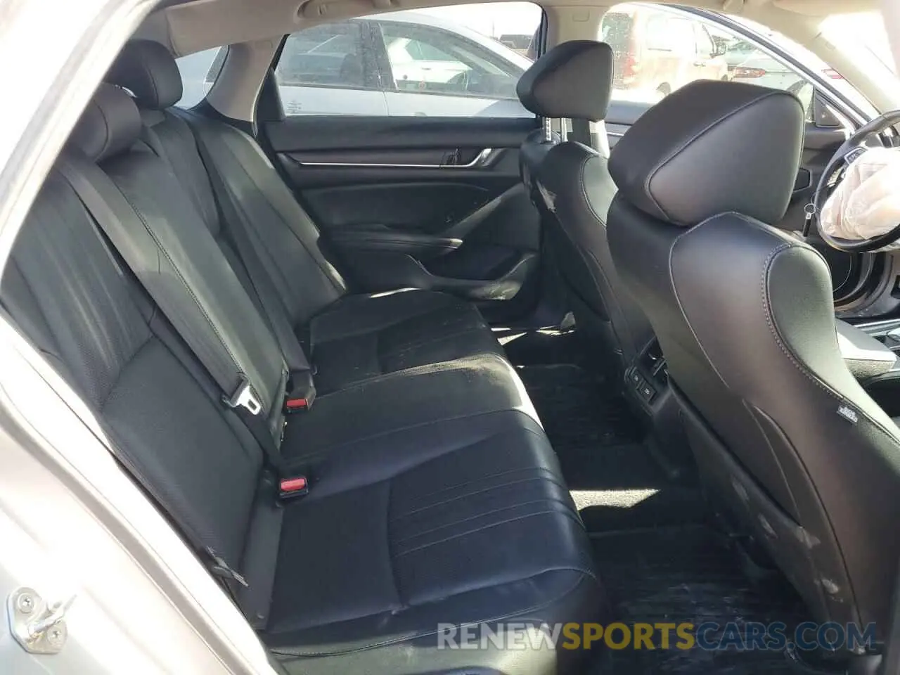 10 Photograph of a damaged car 1HGCV1F9XKA801527 HONDA ACCORD 2019
