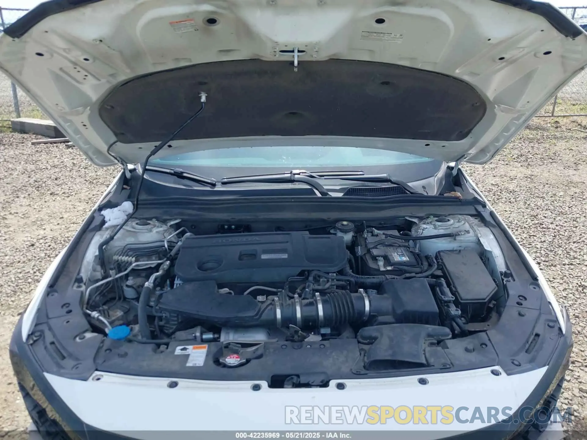 10 Photograph of a damaged car 1HGCV2E31KA019605 HONDA ACCORD 2019