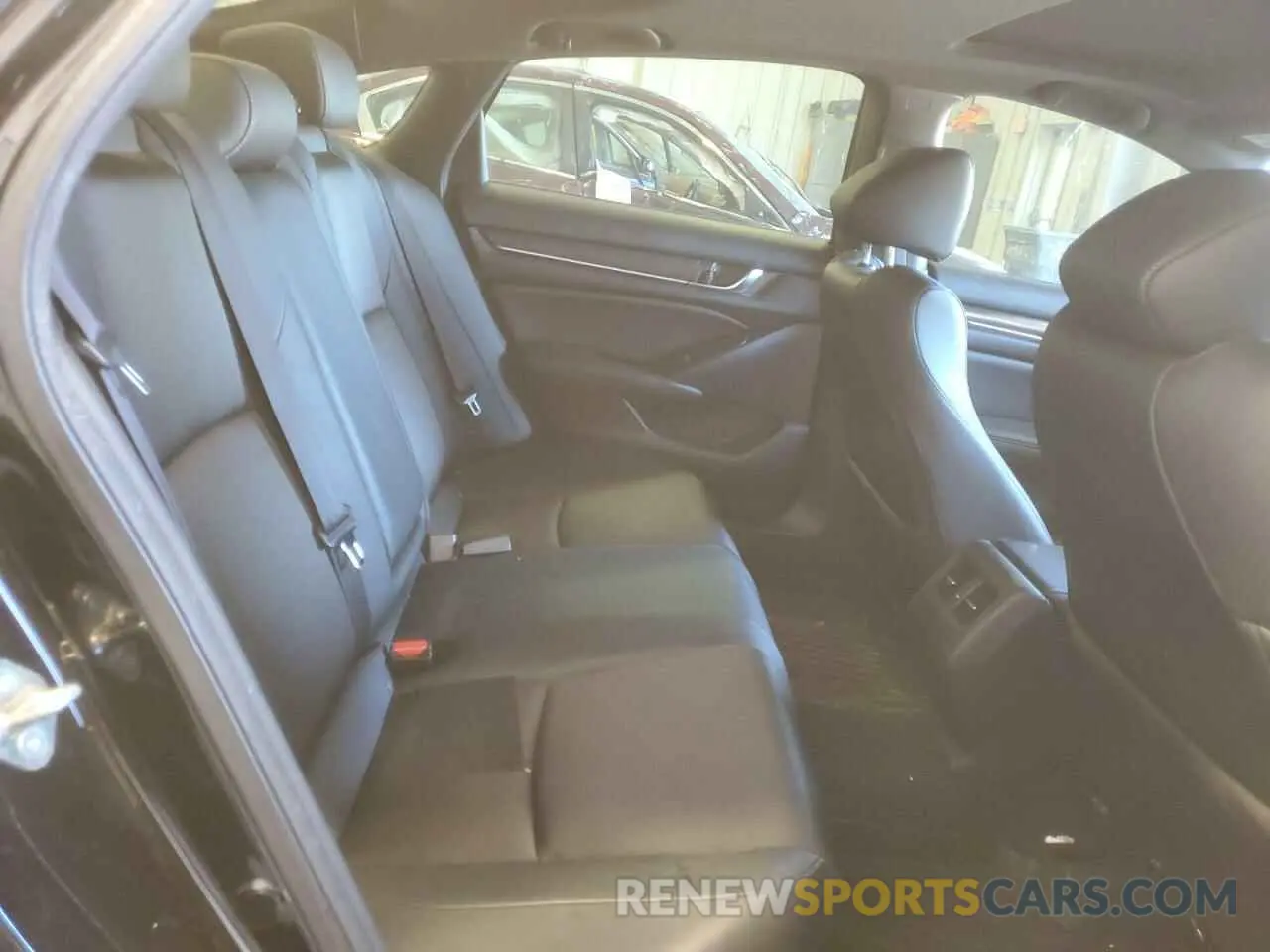 10 Photograph of a damaged car 1HGCV2E37KA001562 HONDA ACCORD 2019