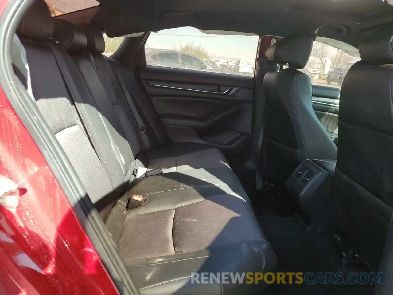 10 Photograph of a damaged car 1HGCV2F31KA005735 HONDA ACCORD 2019
