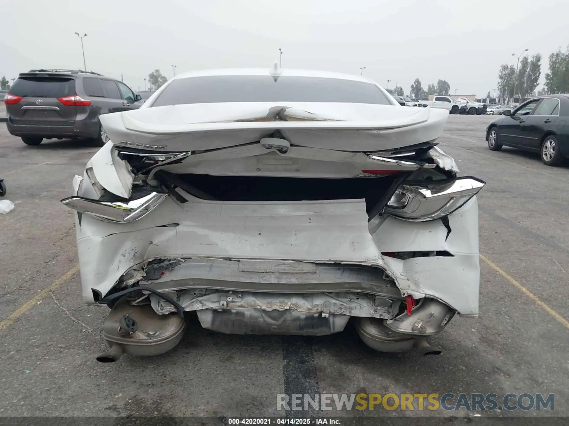 15 Photograph of a damaged car 1HGCV2F31KA015178 HONDA ACCORD 2019