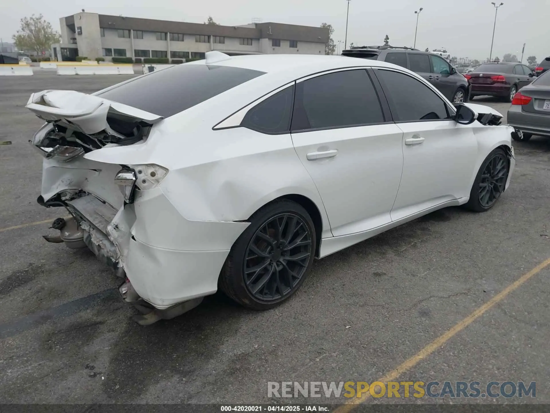 4 Photograph of a damaged car 1HGCV2F31KA015178 HONDA ACCORD 2019
