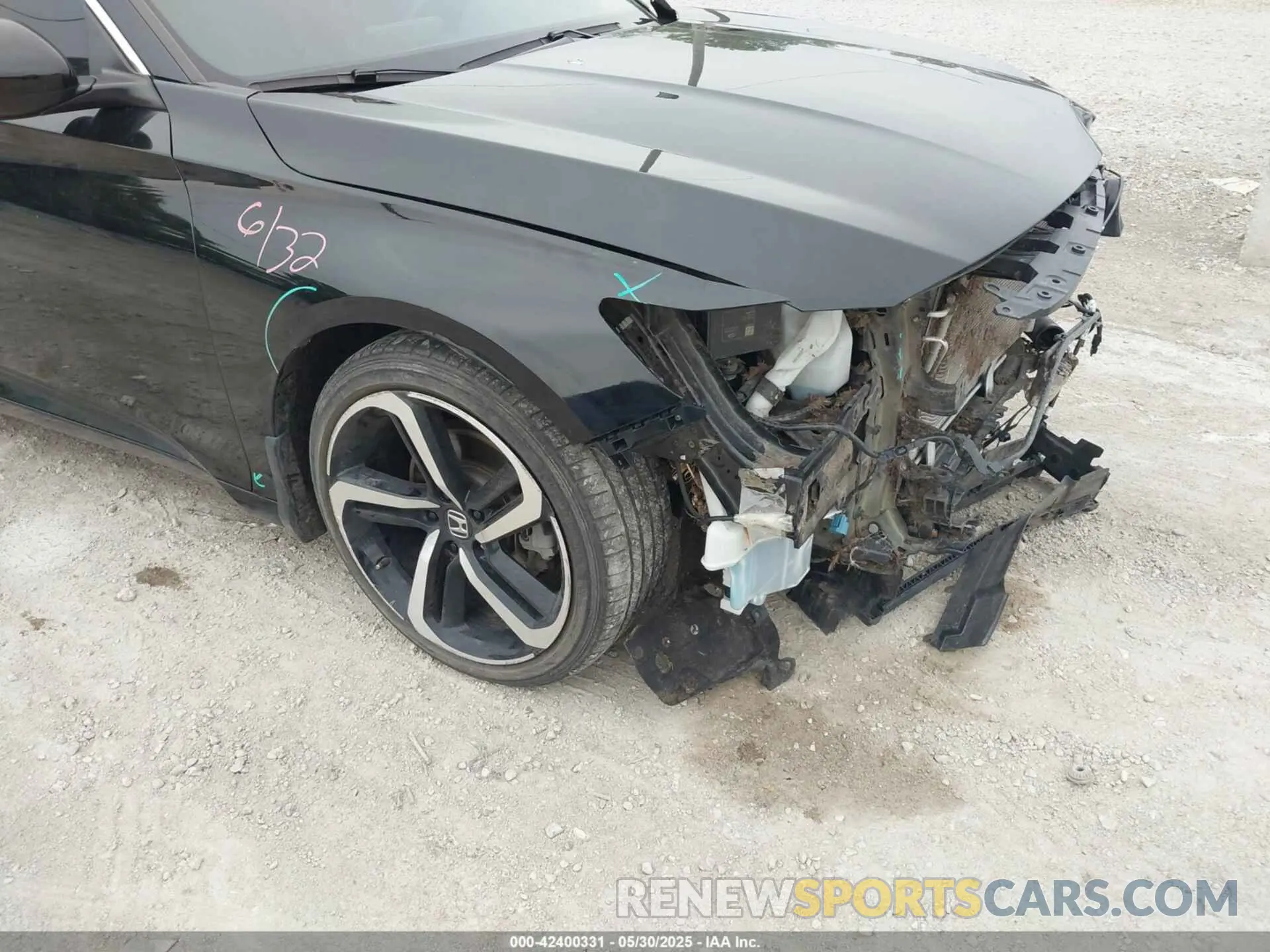 18 Photograph of a damaged car 1HGCV2F32KA004612 HONDA ACCORD 2019