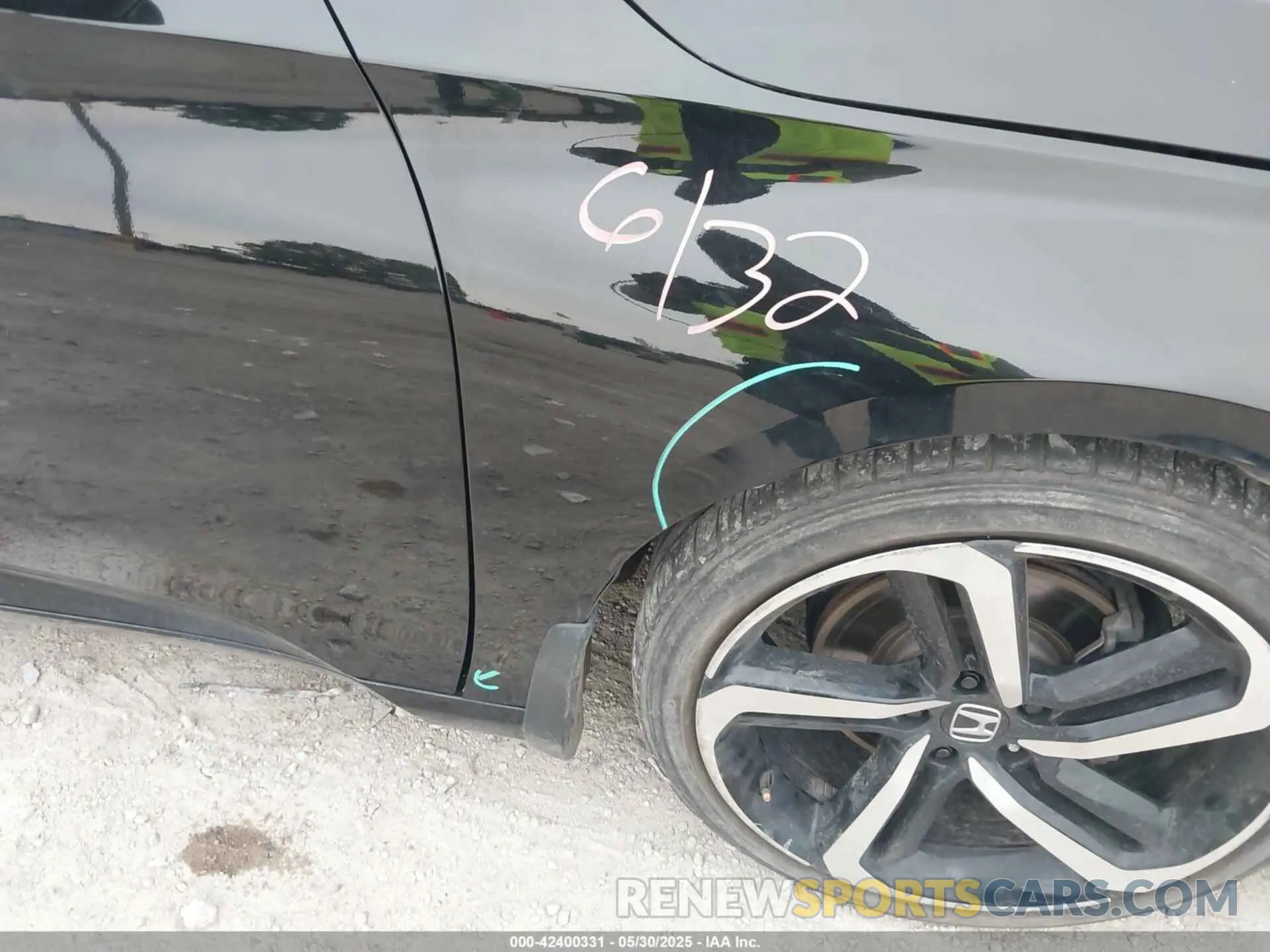 19 Photograph of a damaged car 1HGCV2F32KA004612 HONDA ACCORD 2019