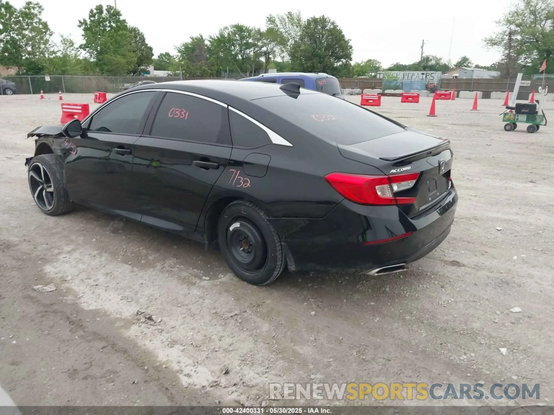 3 Photograph of a damaged car 1HGCV2F32KA004612 HONDA ACCORD 2019