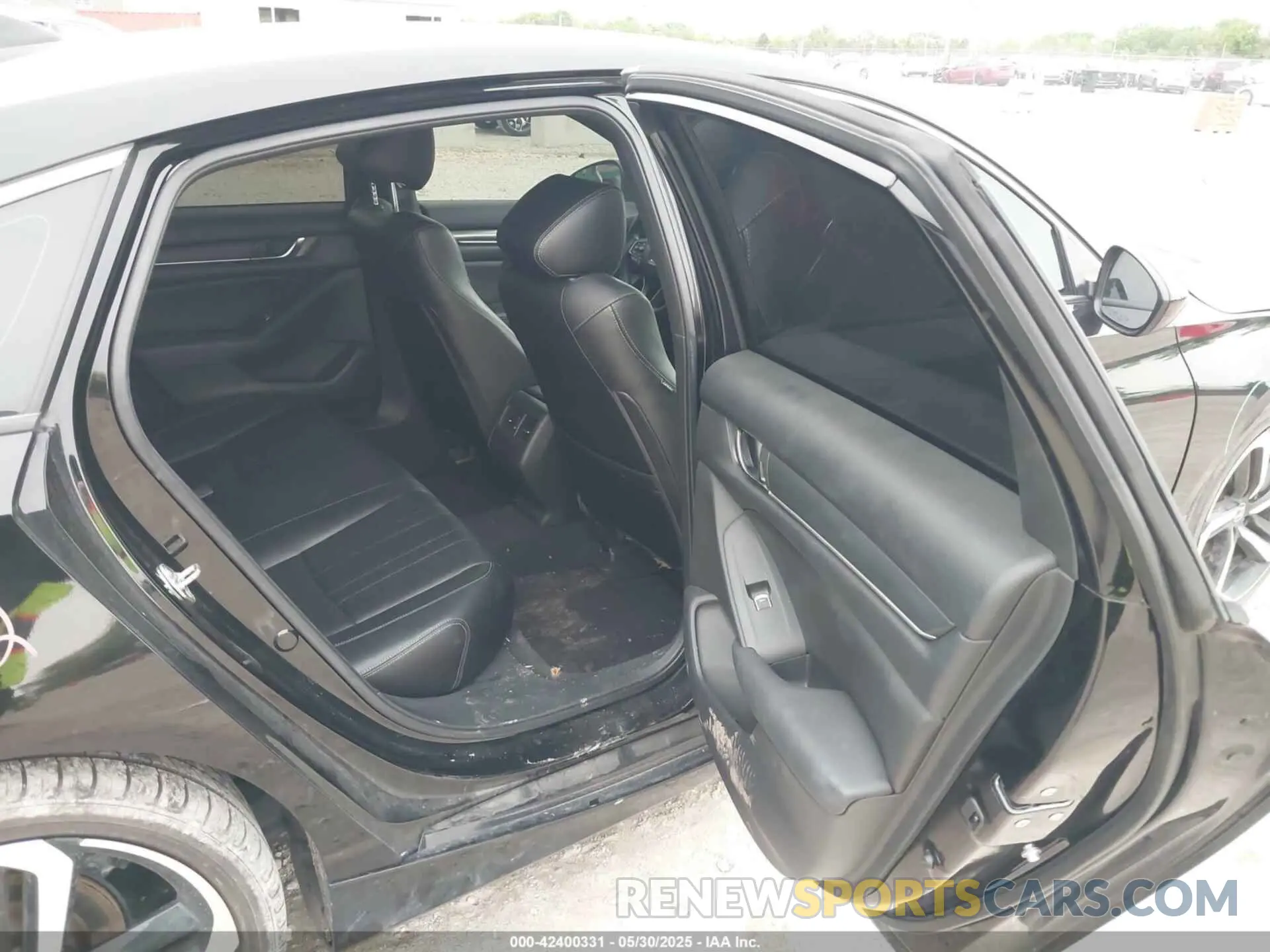 8 Photograph of a damaged car 1HGCV2F32KA004612 HONDA ACCORD 2019