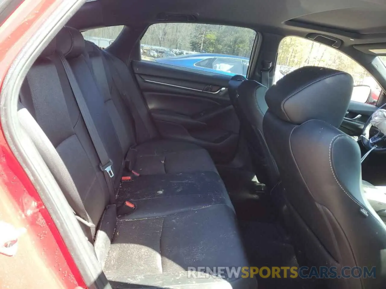 10 Photograph of a damaged car 1HGCV2F32KA021314 HONDA ACCORD 2019