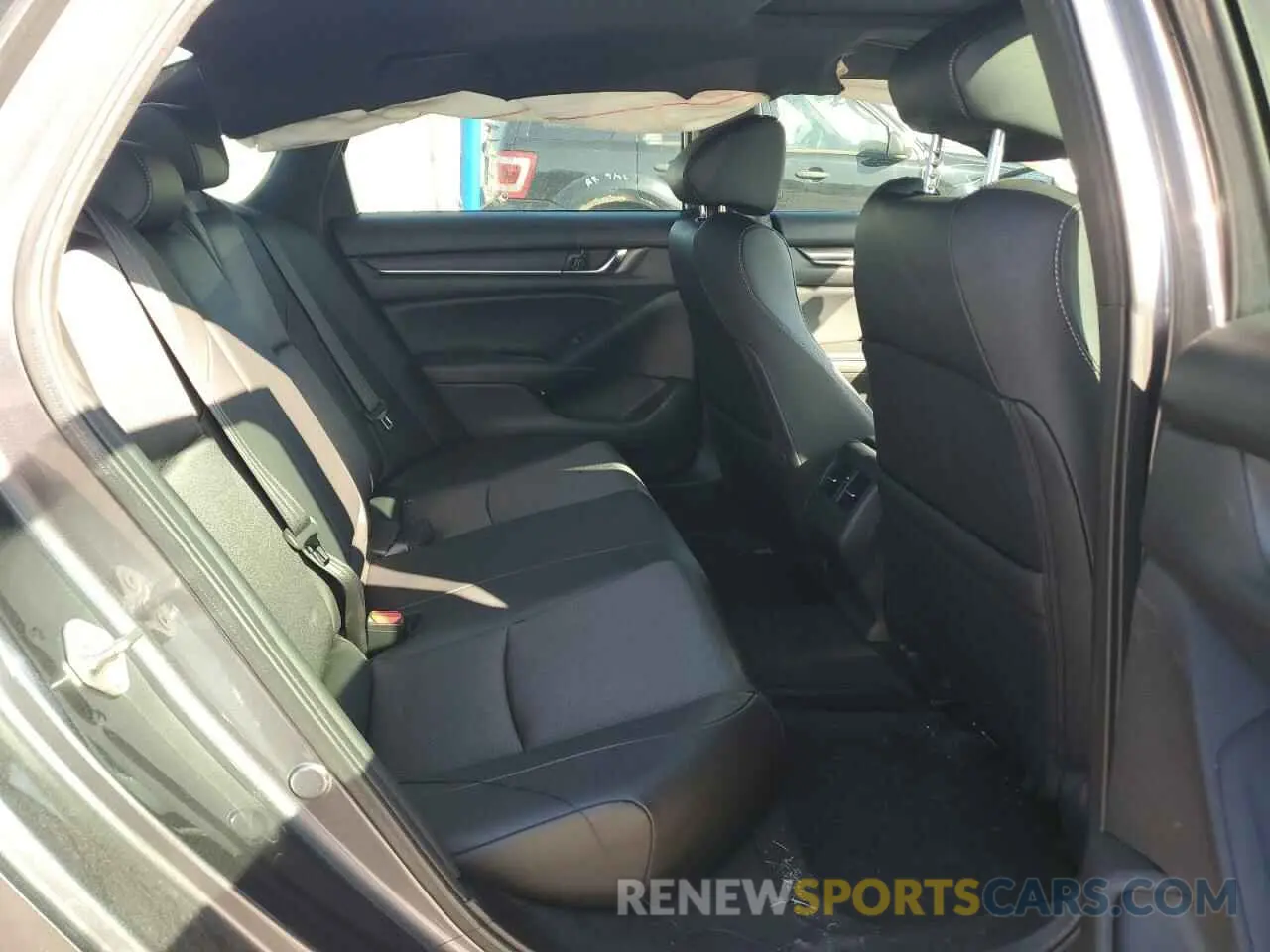 10 Photograph of a damaged car 1HGCV2F32KA023709 HONDA ACCORD 2019