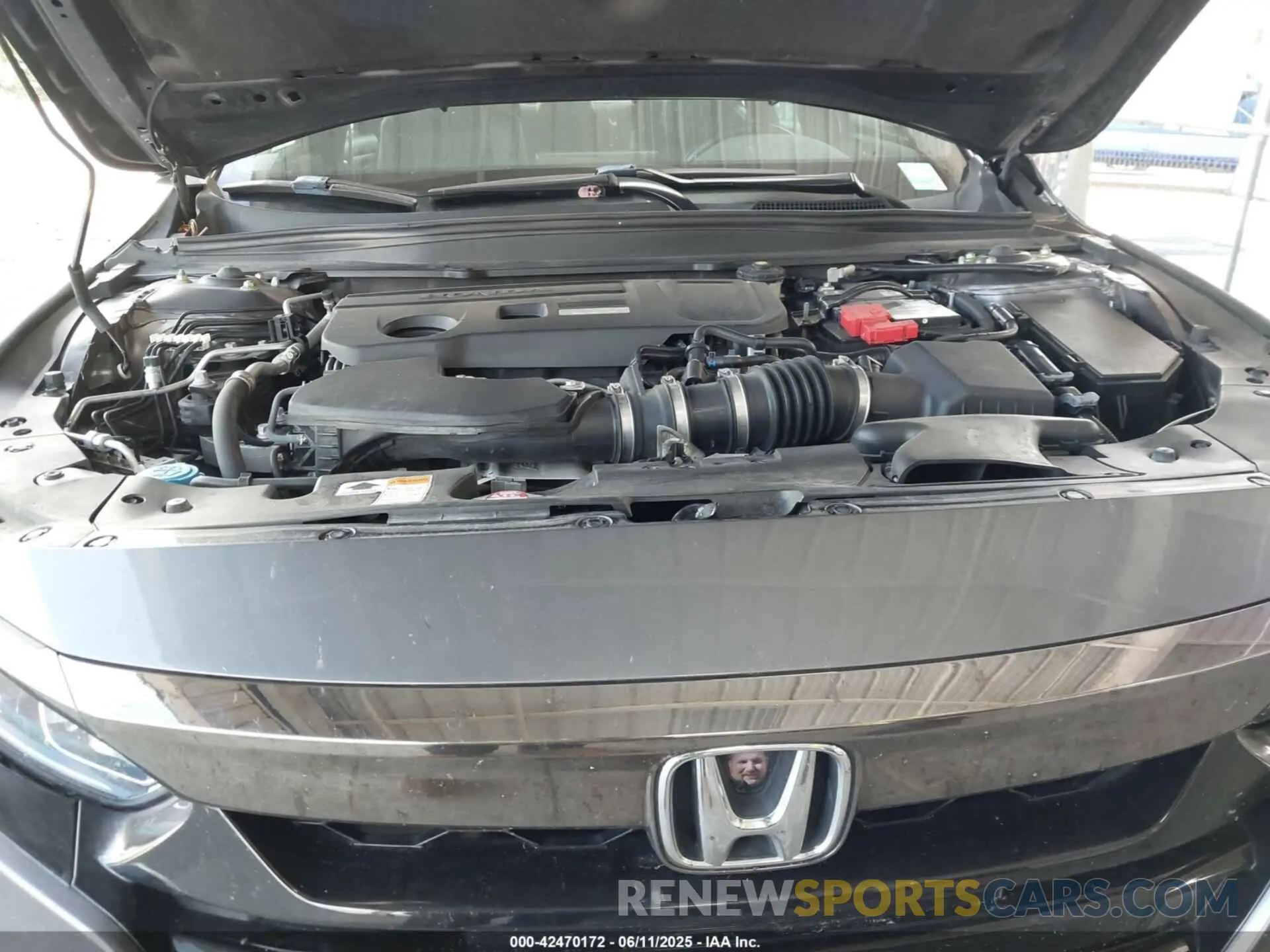 10 Photograph of a damaged car 1HGCV2F33KA015456 HONDA ACCORD 2019