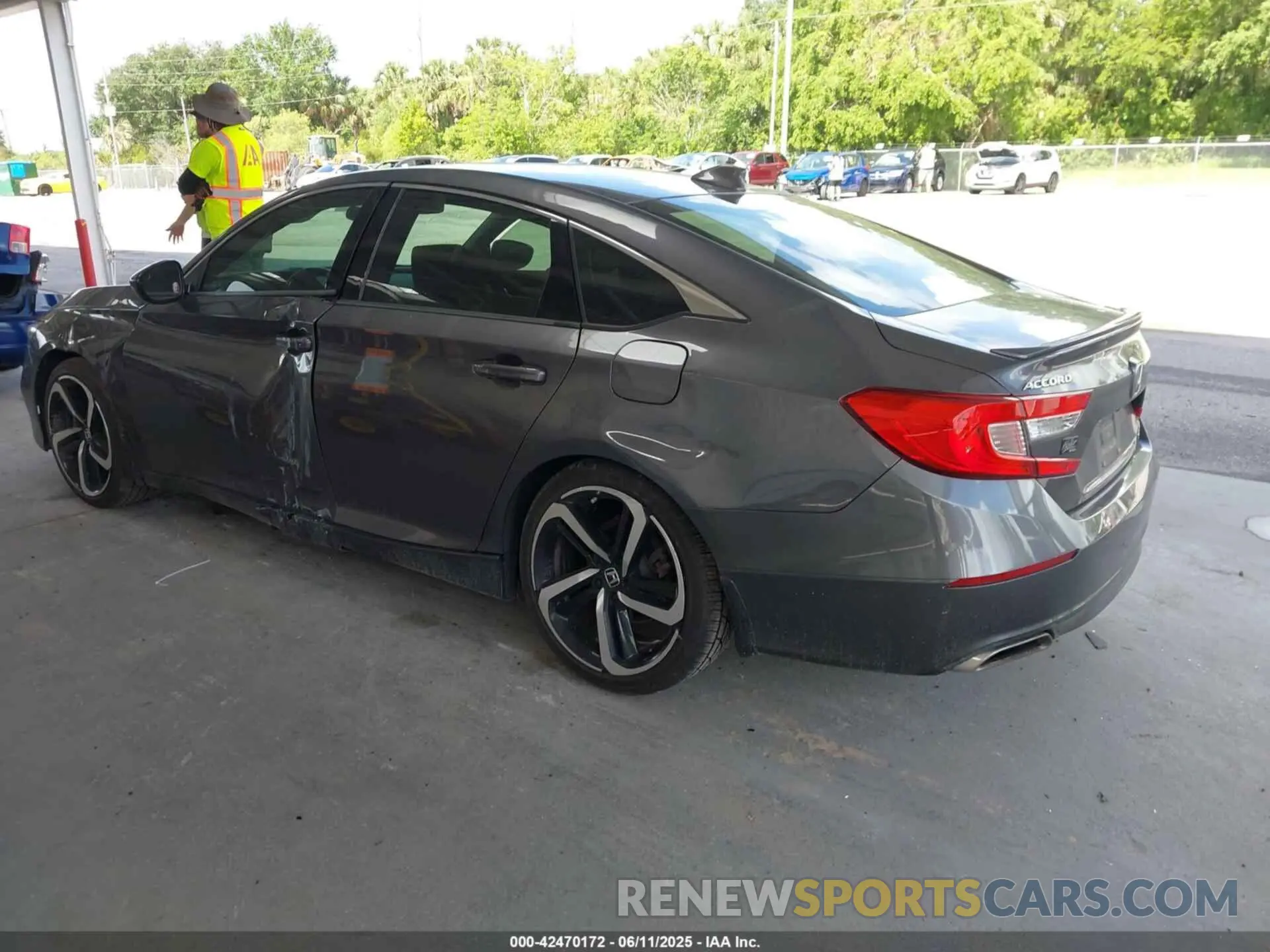 3 Photograph of a damaged car 1HGCV2F33KA015456 HONDA ACCORD 2019