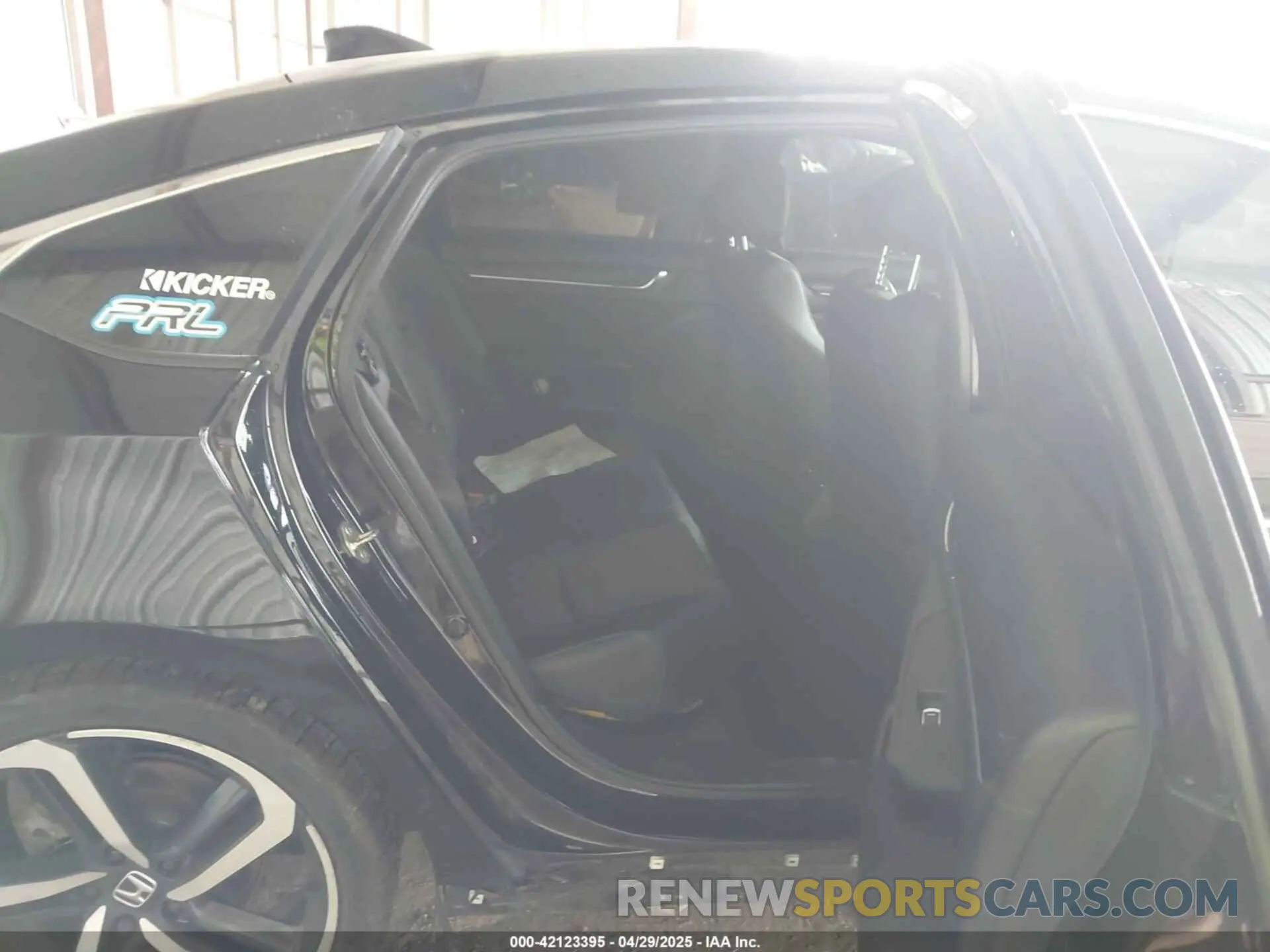 8 Photograph of a damaged car 1HGCV2F34KA014848 HONDA ACCORD 2019