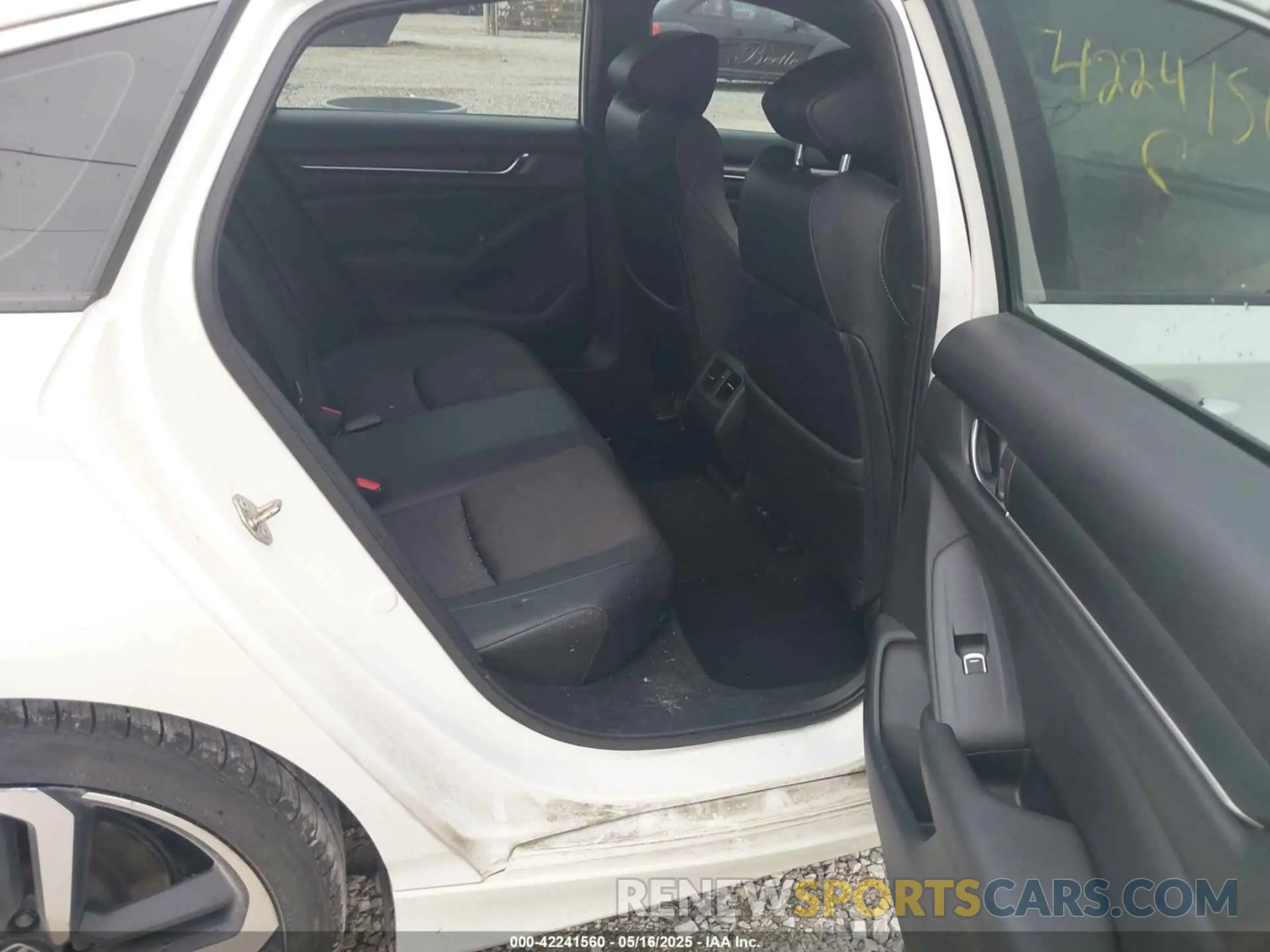 8 Photograph of a damaged car 1HGCV2F34KA026658 HONDA ACCORD 2019