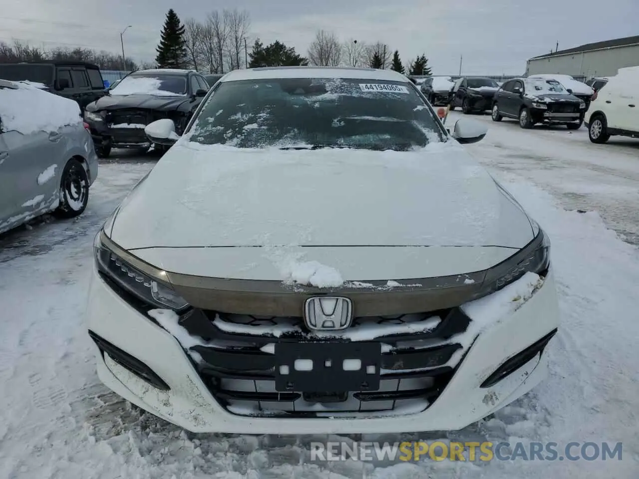 5 Photograph of a damaged car 1HGCV2F34KA800570 HONDA ACCORD 2019