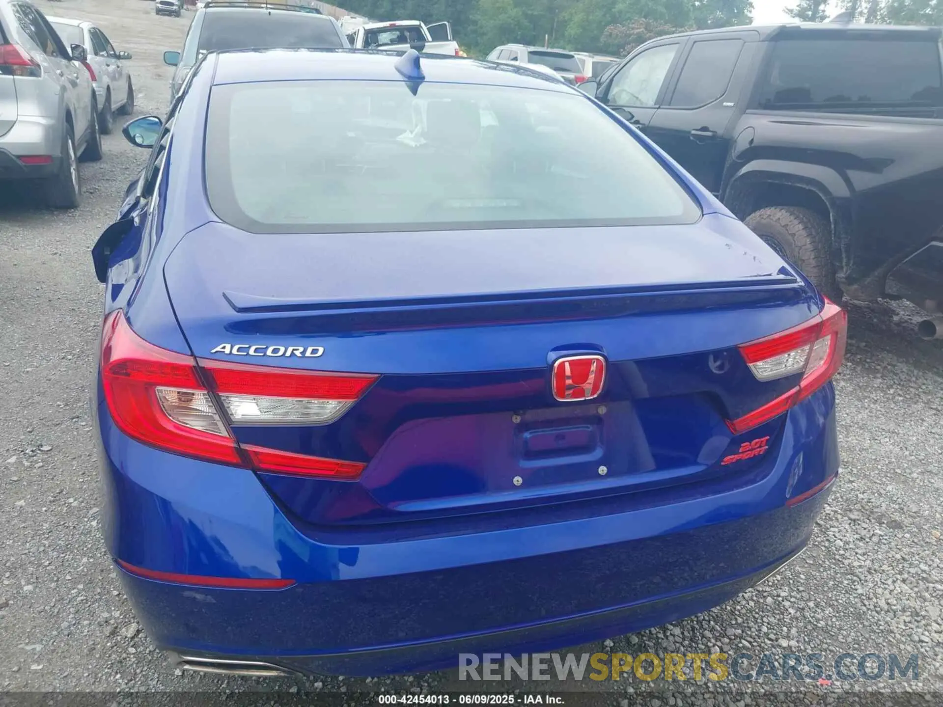 16 Photograph of a damaged car 1HGCV2F35KA015507 HONDA ACCORD 2019