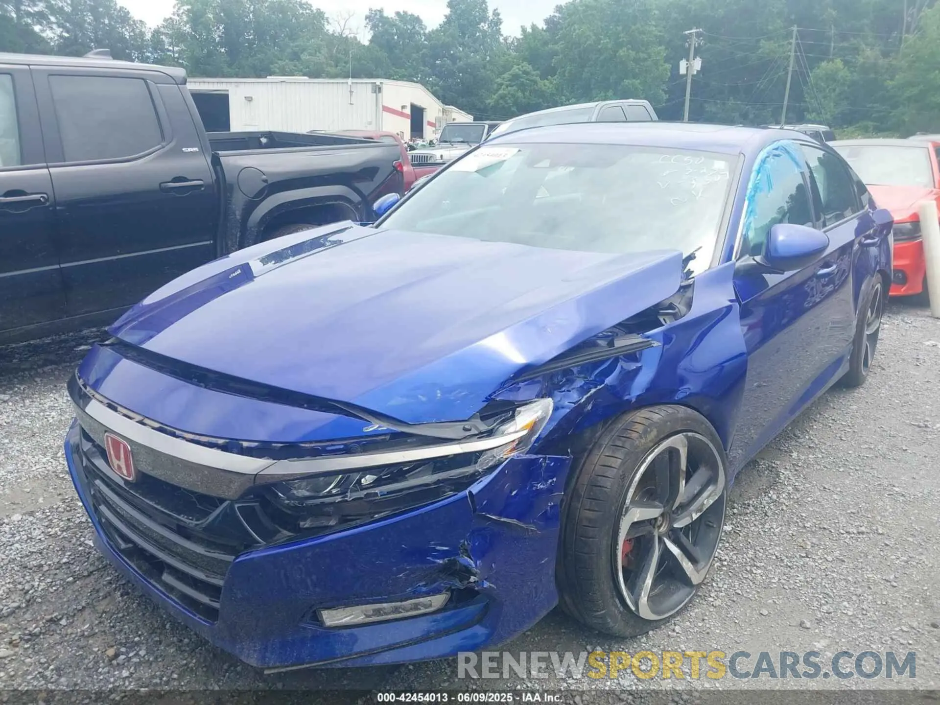 2 Photograph of a damaged car 1HGCV2F35KA015507 HONDA ACCORD 2019