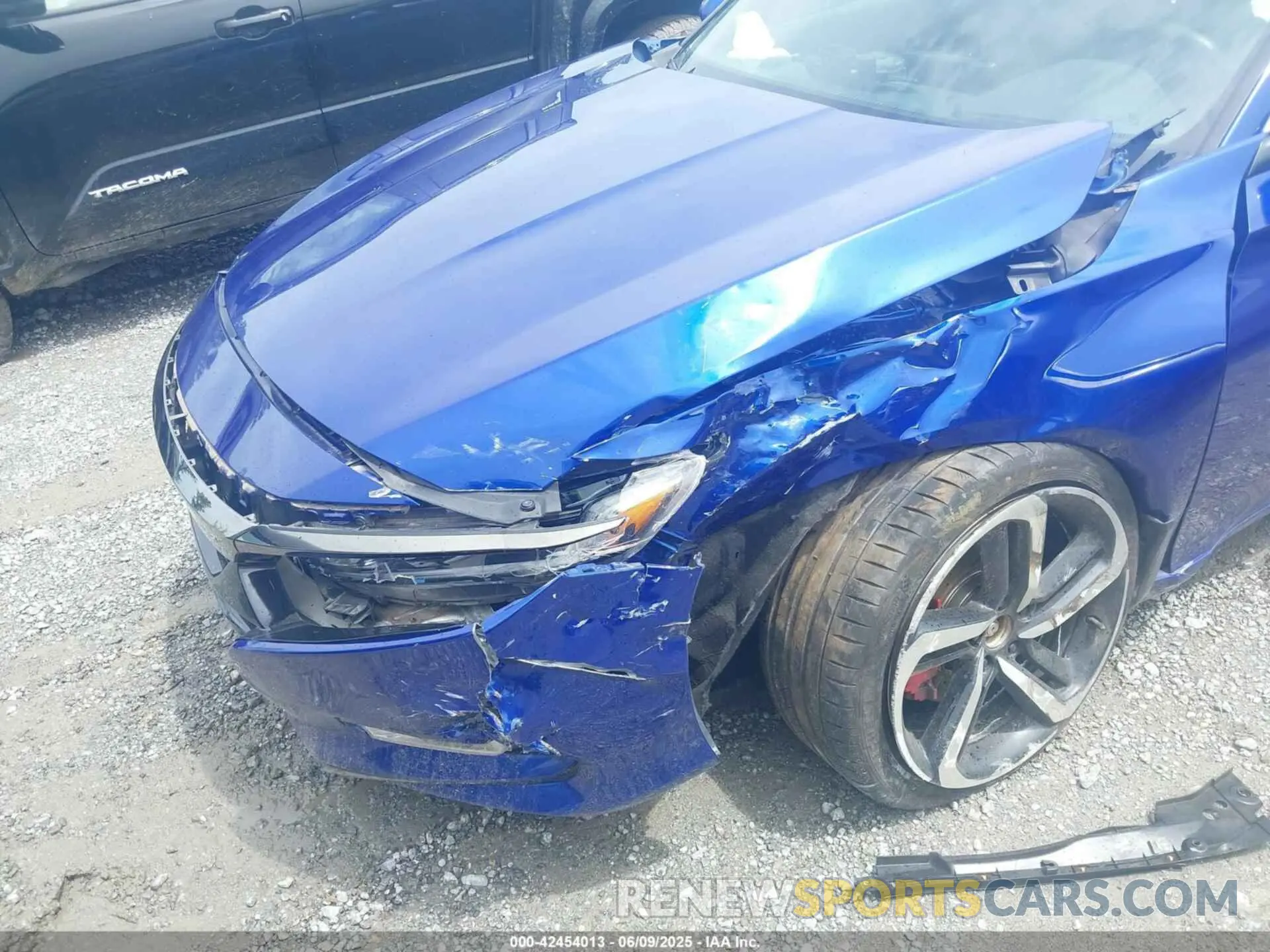 6 Photograph of a damaged car 1HGCV2F35KA015507 HONDA ACCORD 2019