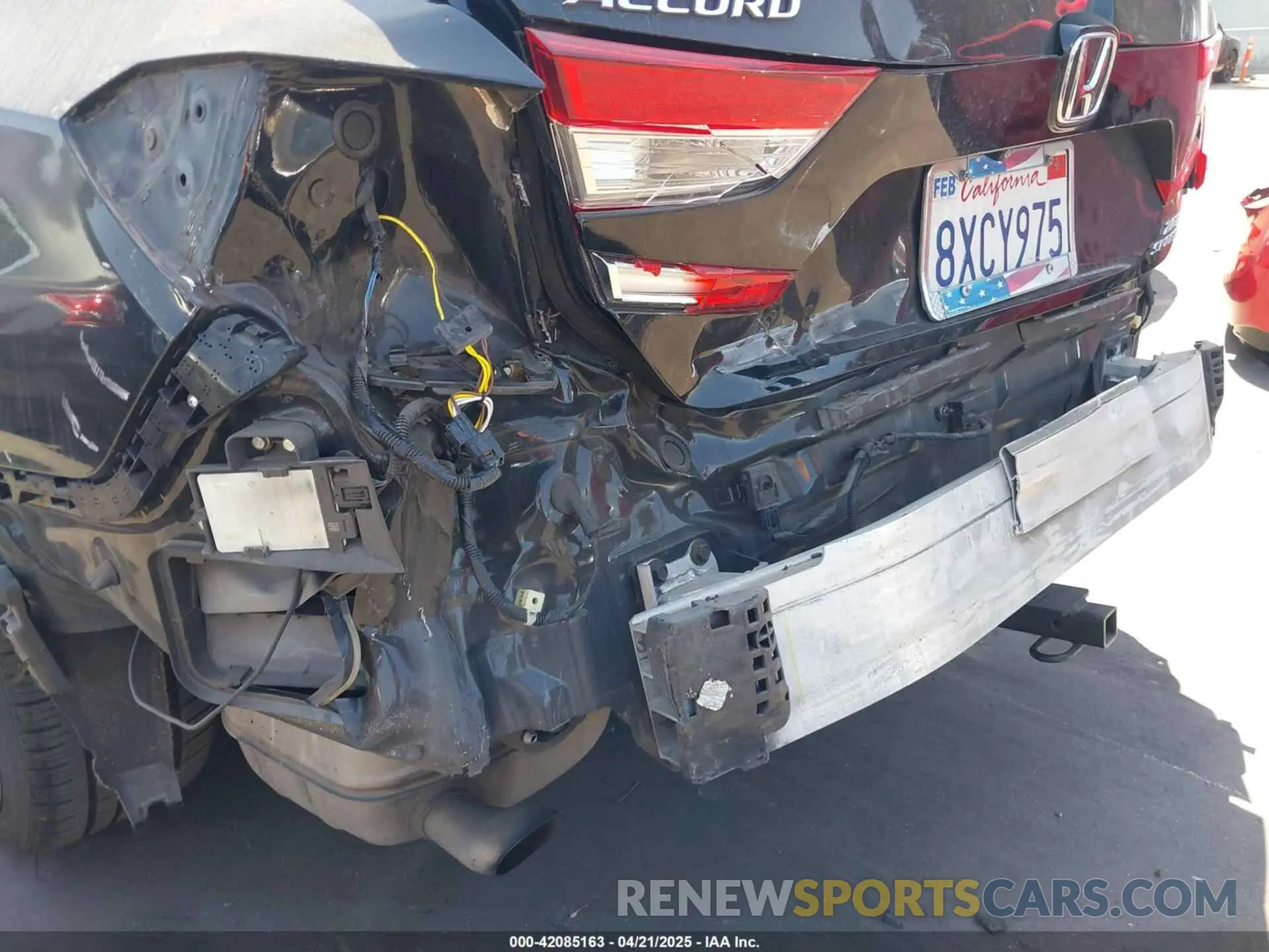 6 Photograph of a damaged car 1HGCV2F35KA025423 HONDA ACCORD 2019