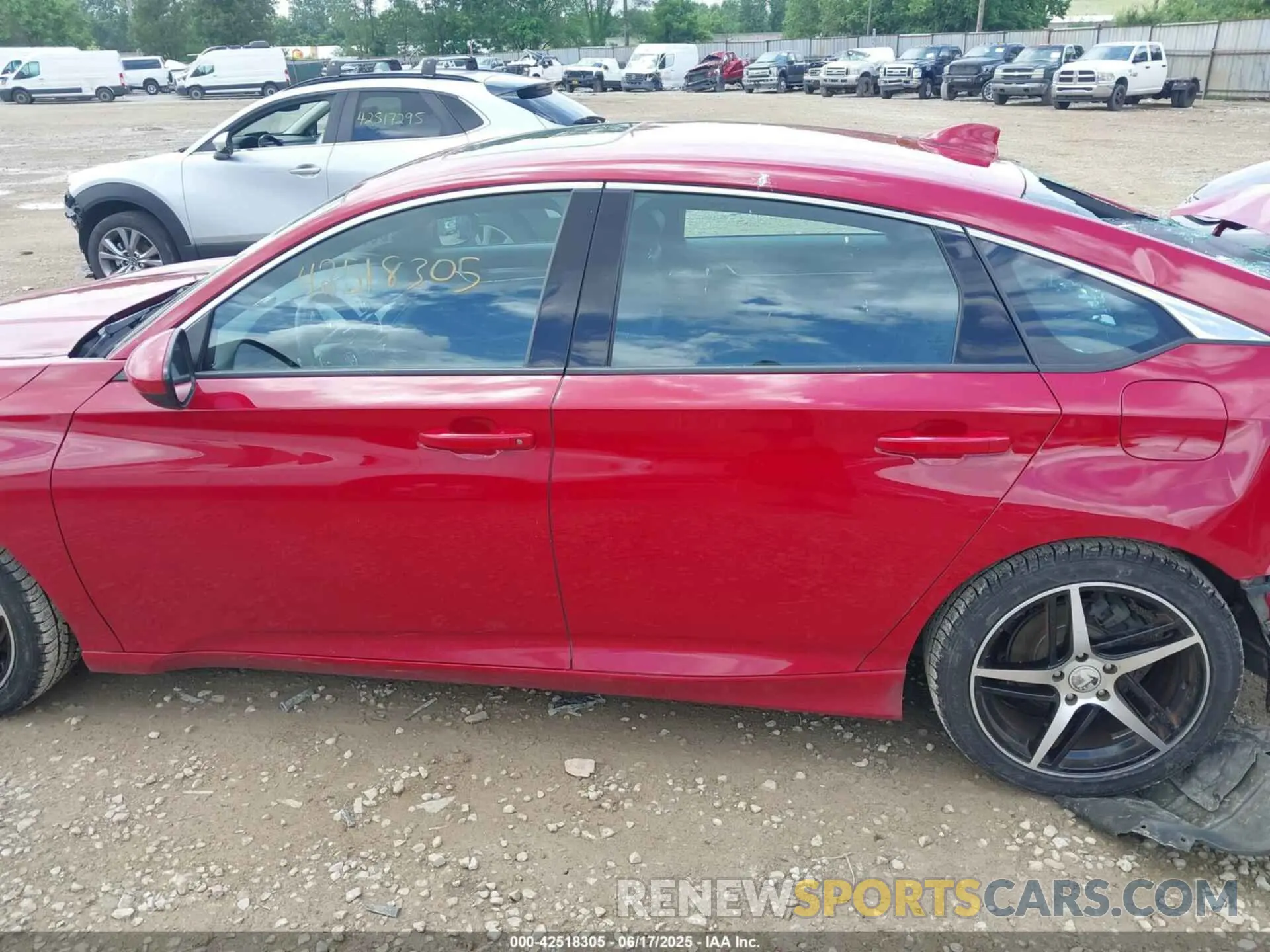 15 Photograph of a damaged car 1HGCV2F36KA013605 HONDA ACCORD 2019