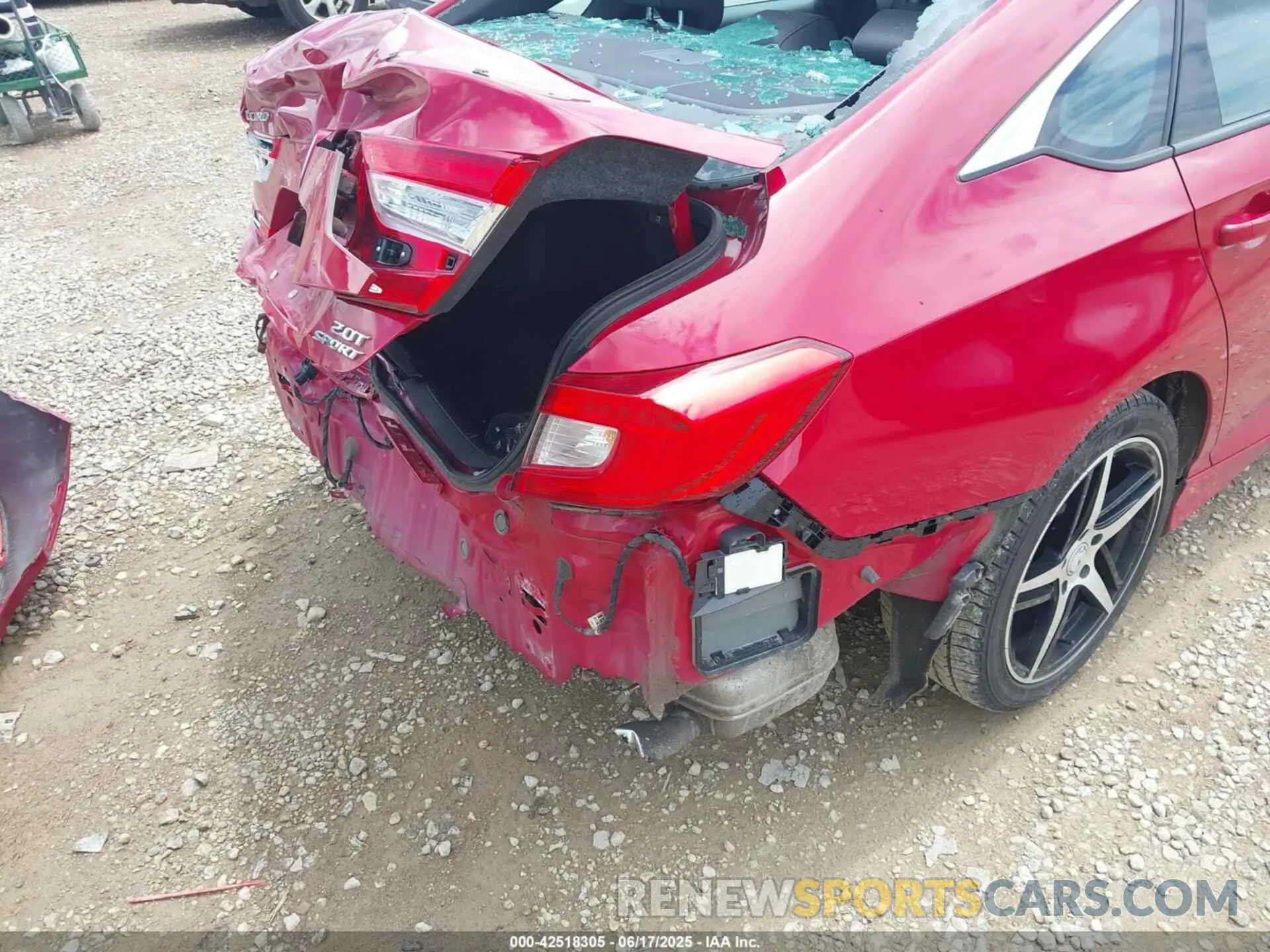 19 Photograph of a damaged car 1HGCV2F36KA013605 HONDA ACCORD 2019