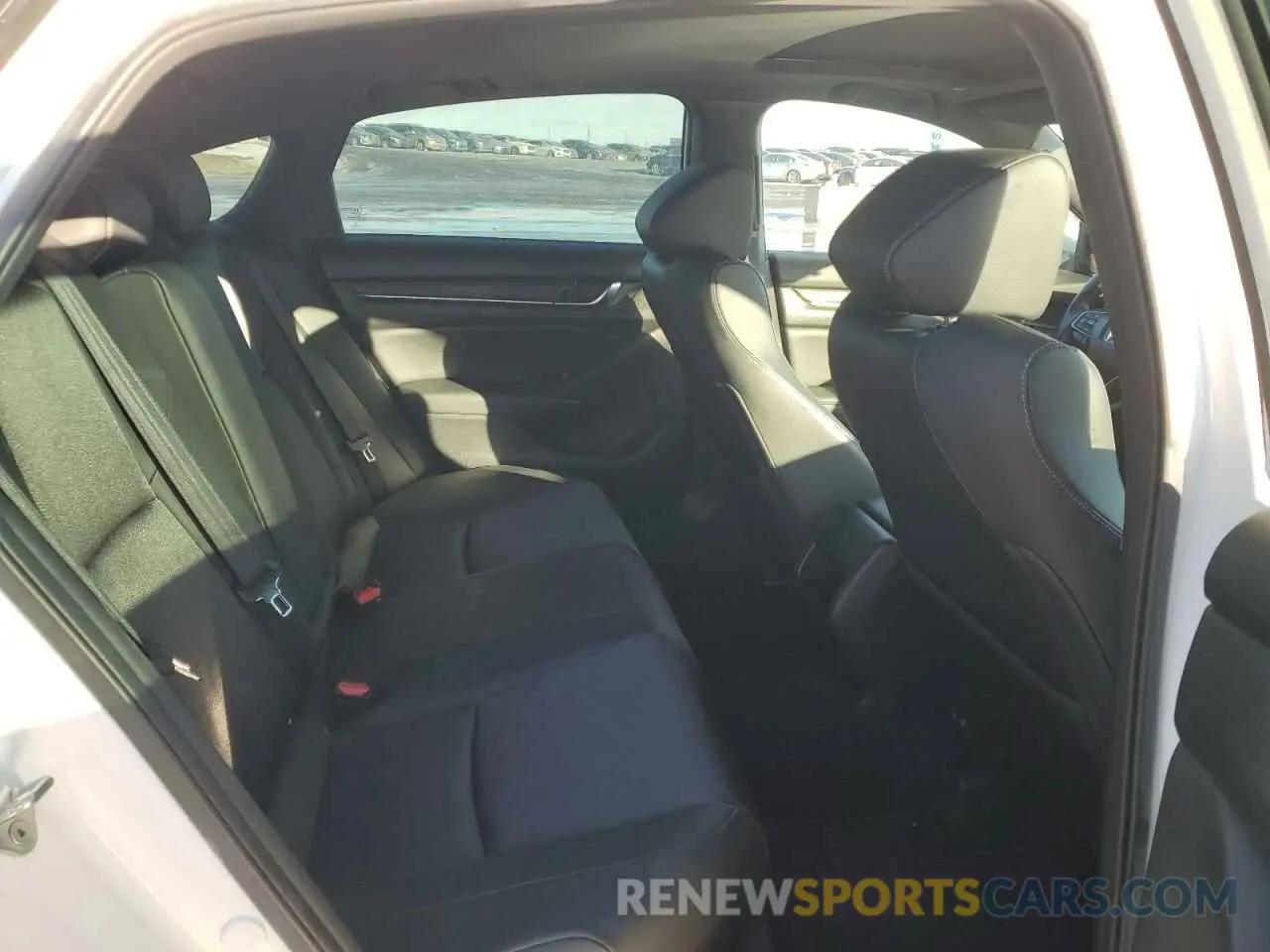 10 Photograph of a damaged car 1HGCV2F36KA801171 HONDA ACCORD 2019