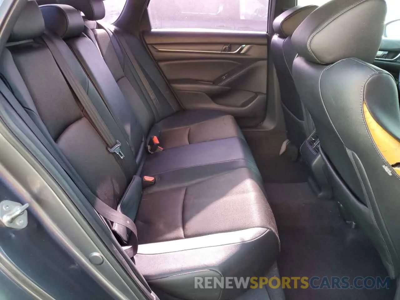 10 Photograph of a damaged car 1HGCV2F37KA025178 HONDA ACCORD 2019