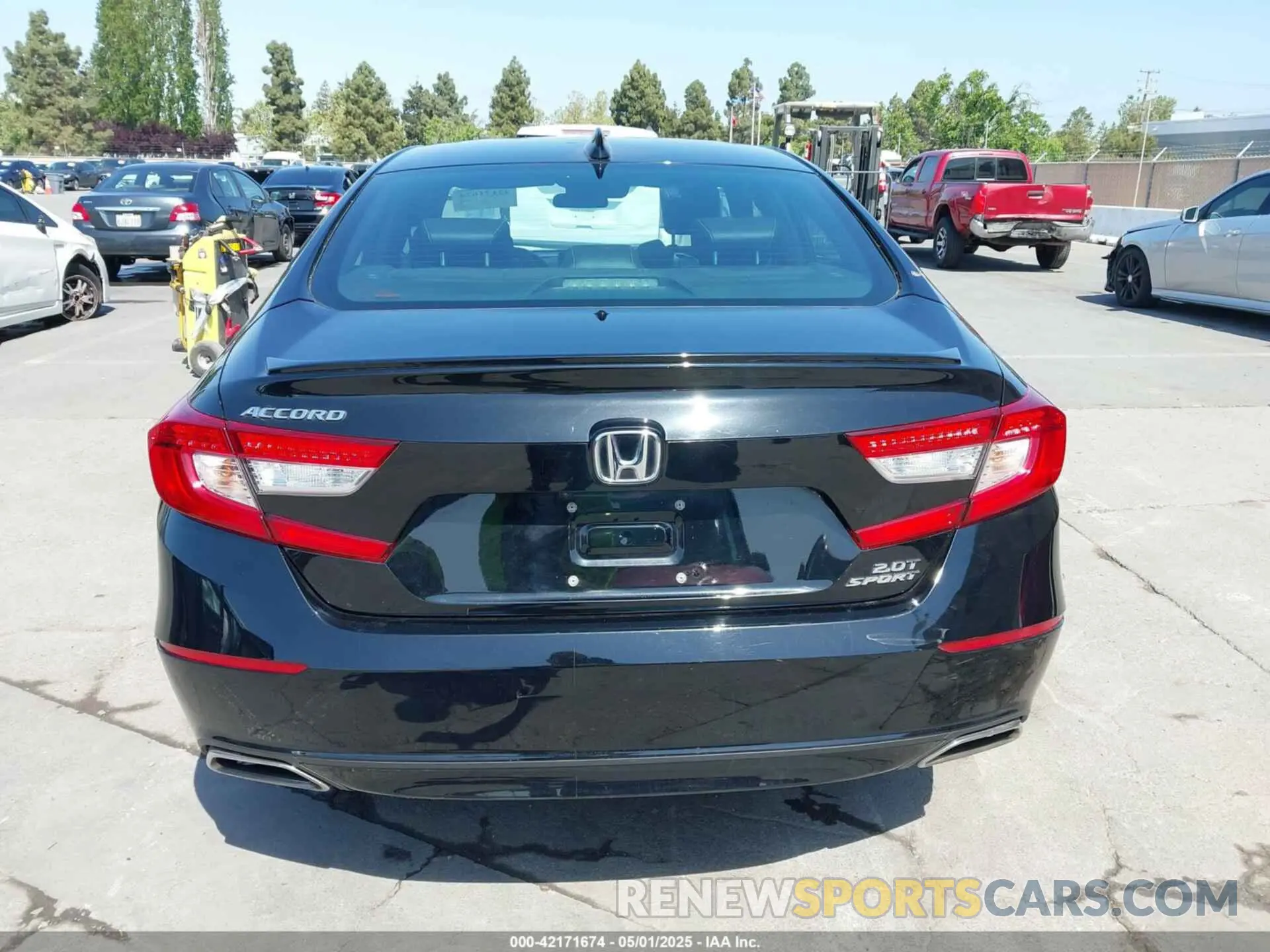 15 Photograph of a damaged car 1HGCV2F3XKA020069 HONDA ACCORD 2019