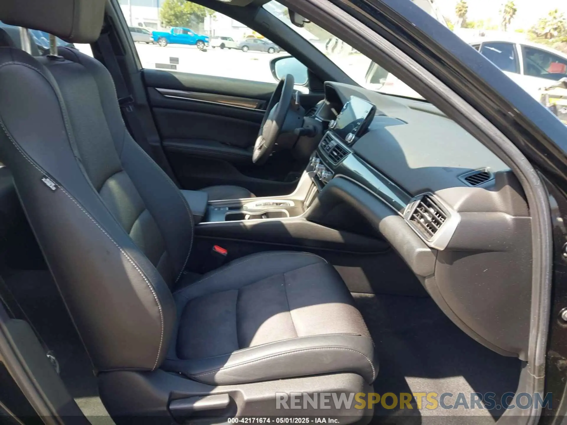 5 Photograph of a damaged car 1HGCV2F3XKA020069 HONDA ACCORD 2019