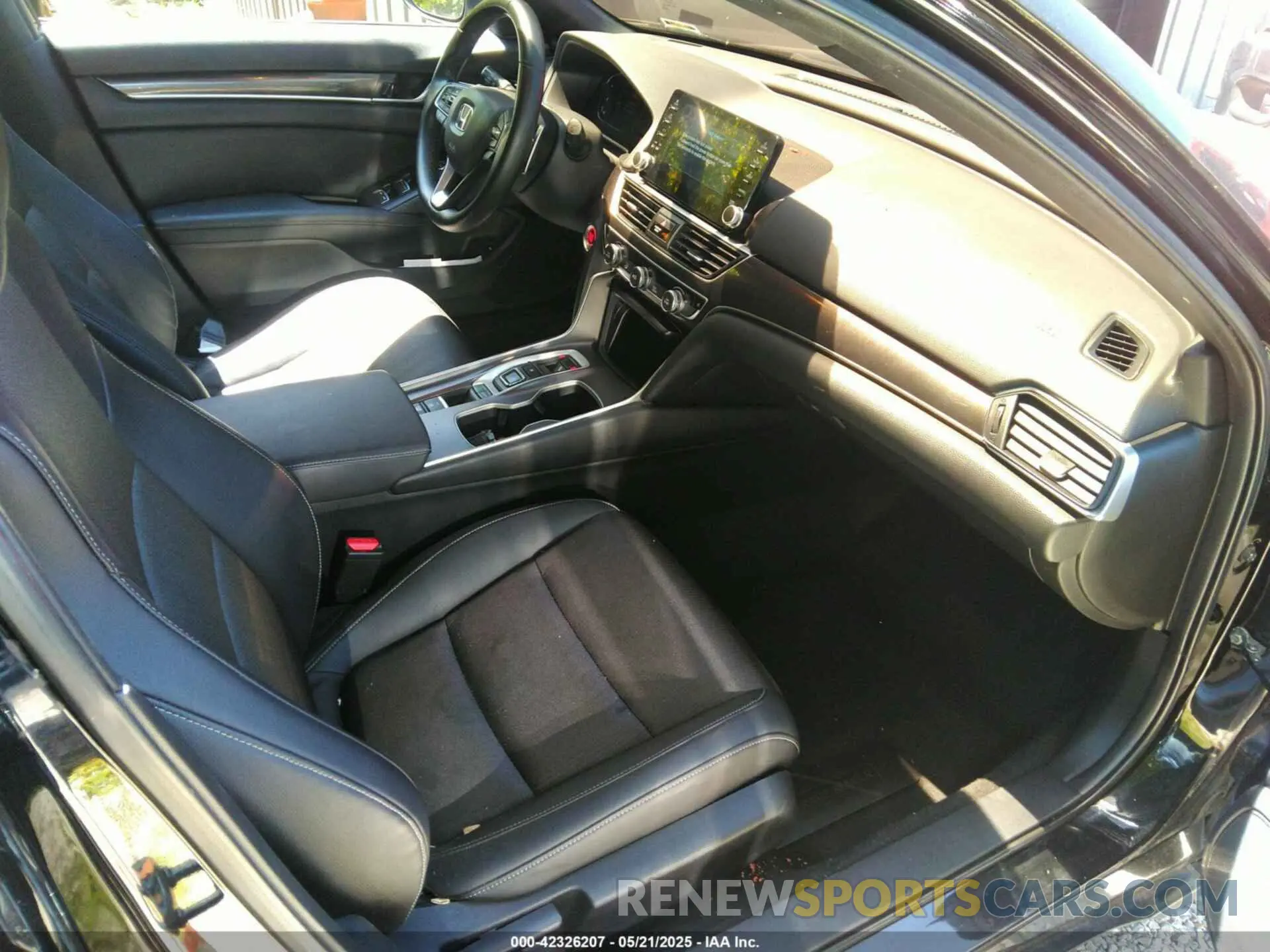 5 Photograph of a damaged car 1HGCV2F3XKA022582 HONDA ACCORD 2019