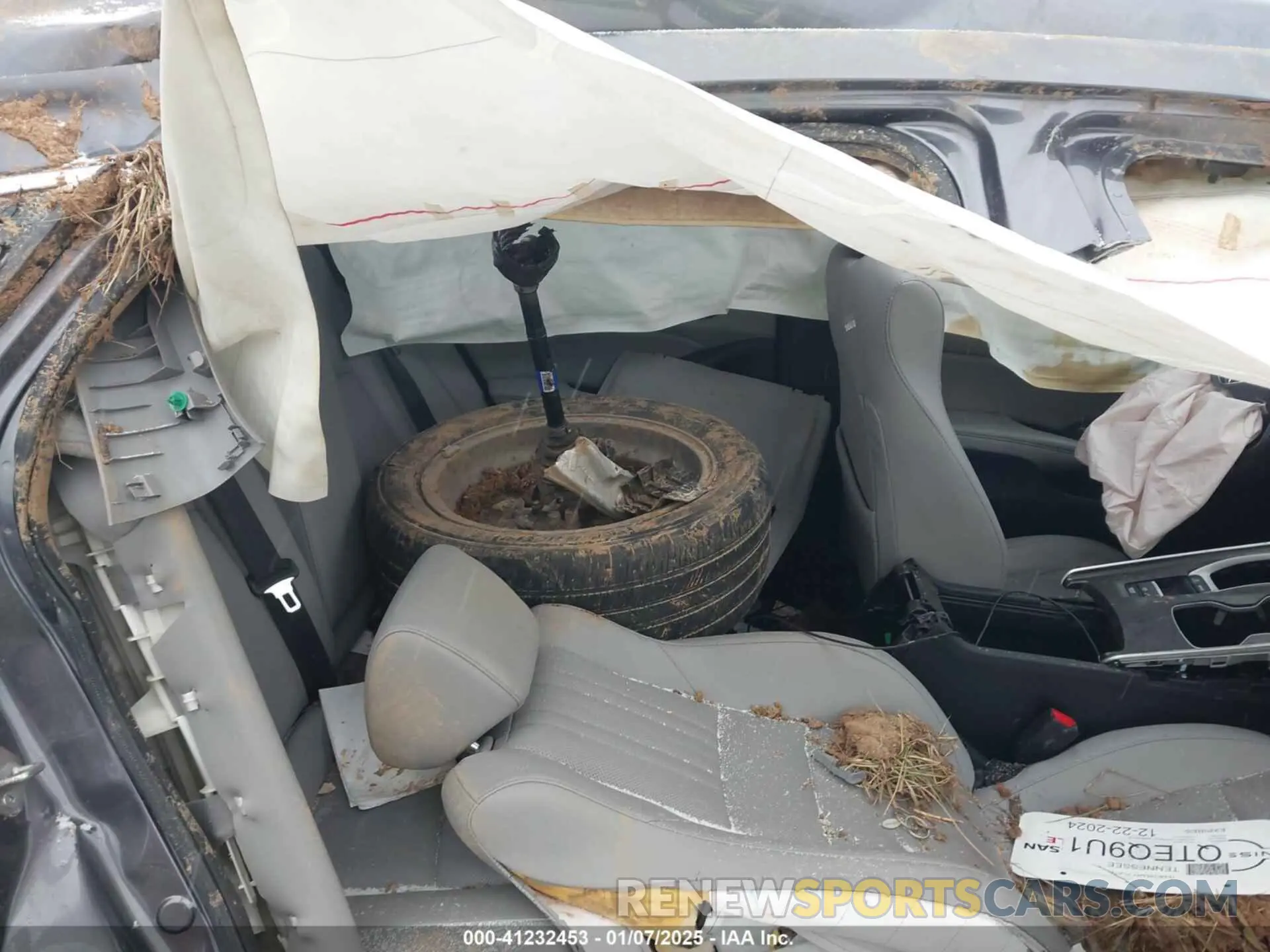 8 Photograph of a damaged car 1HGCV2F55KA012432 HONDA ACCORD 2019