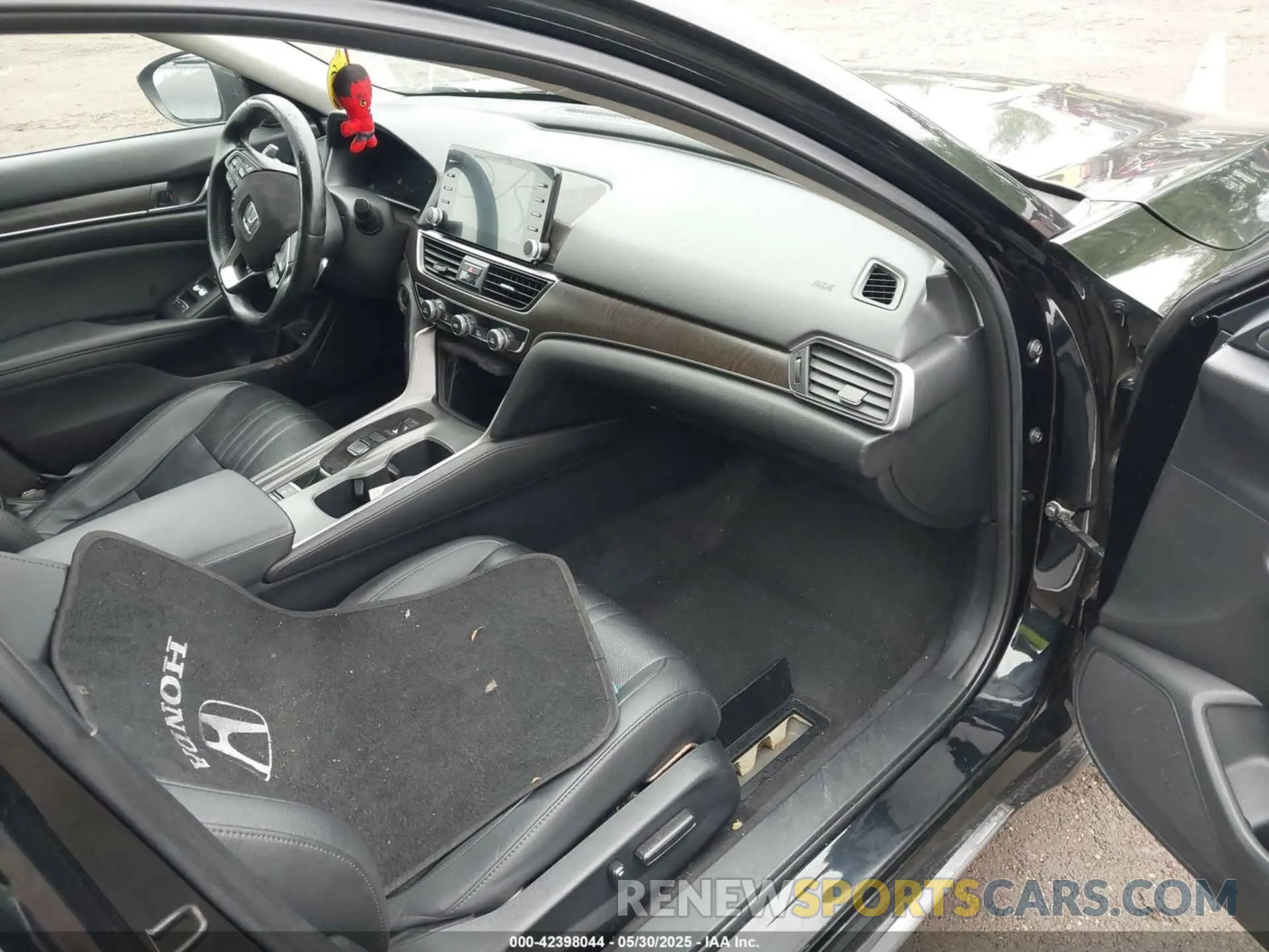 5 Photograph of a damaged car 1HGCV2F56KA012066 HONDA ACCORD 2019