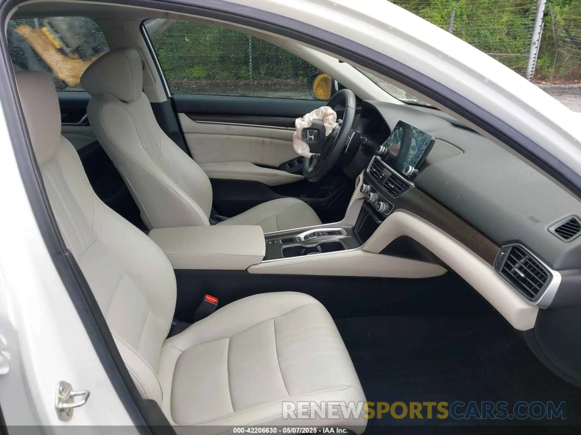 5 Photograph of a damaged car 1HGCV2F59KA007282 HONDA ACCORD 2019