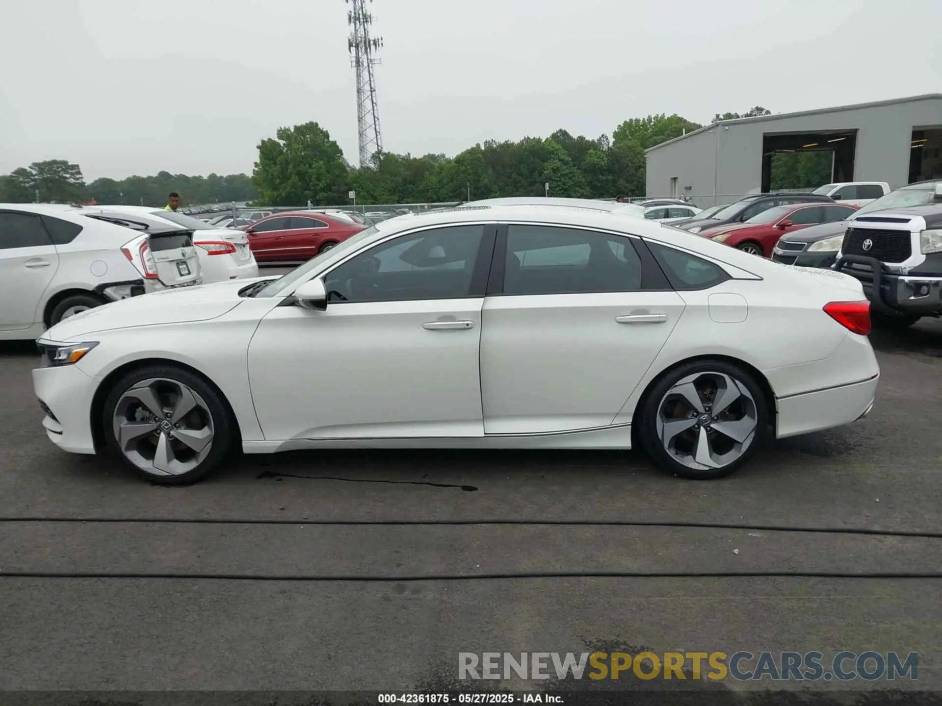 13 Photograph of a damaged car 1HGCV2F91KA006047 HONDA ACCORD 2019