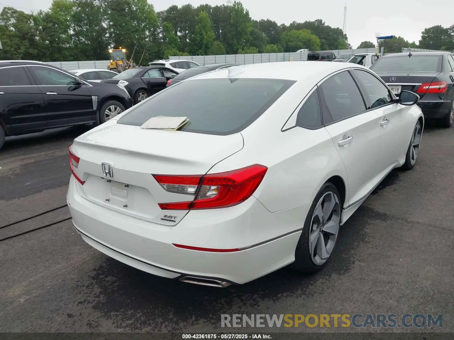 4 Photograph of a damaged car 1HGCV2F91KA006047 HONDA ACCORD 2019