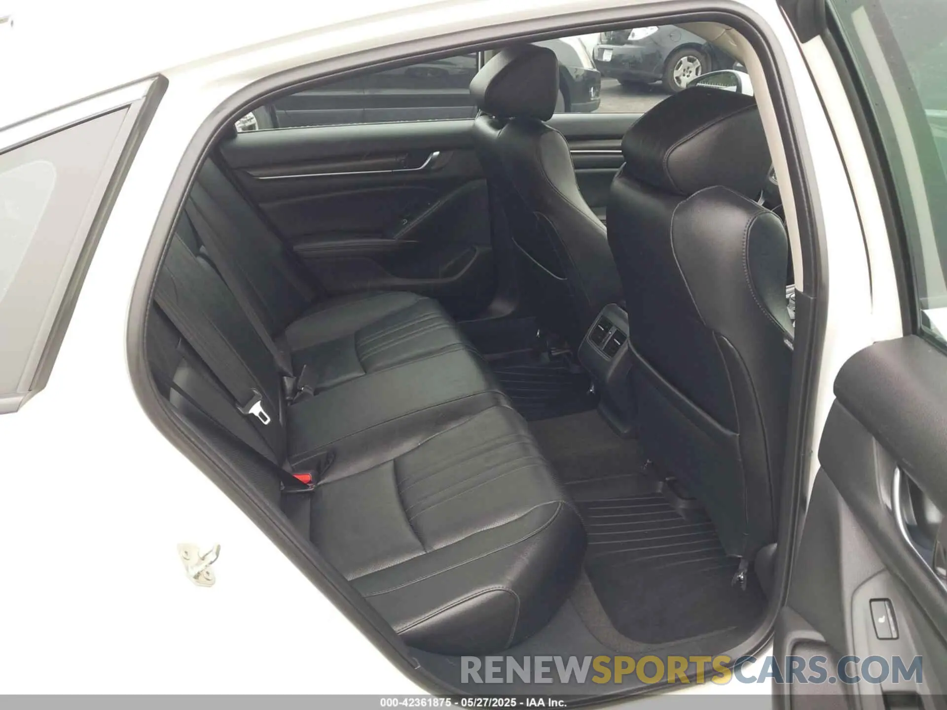 8 Photograph of a damaged car 1HGCV2F91KA006047 HONDA ACCORD 2019